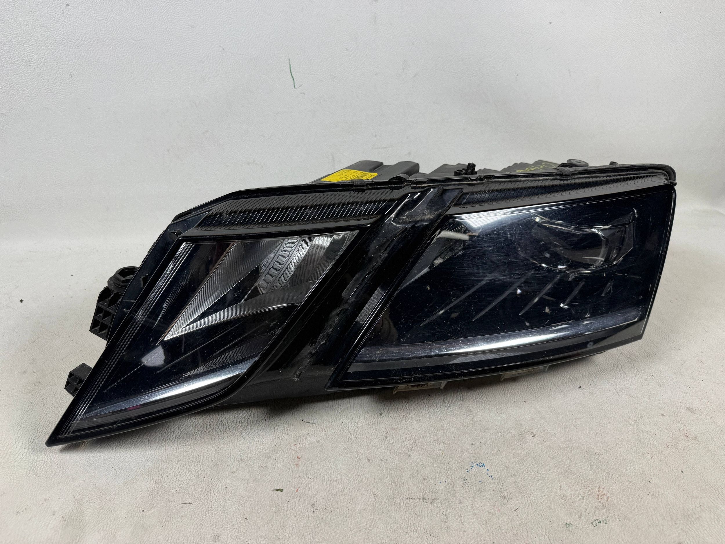 Skoda Octavia 3 III Lift 17- light left front front