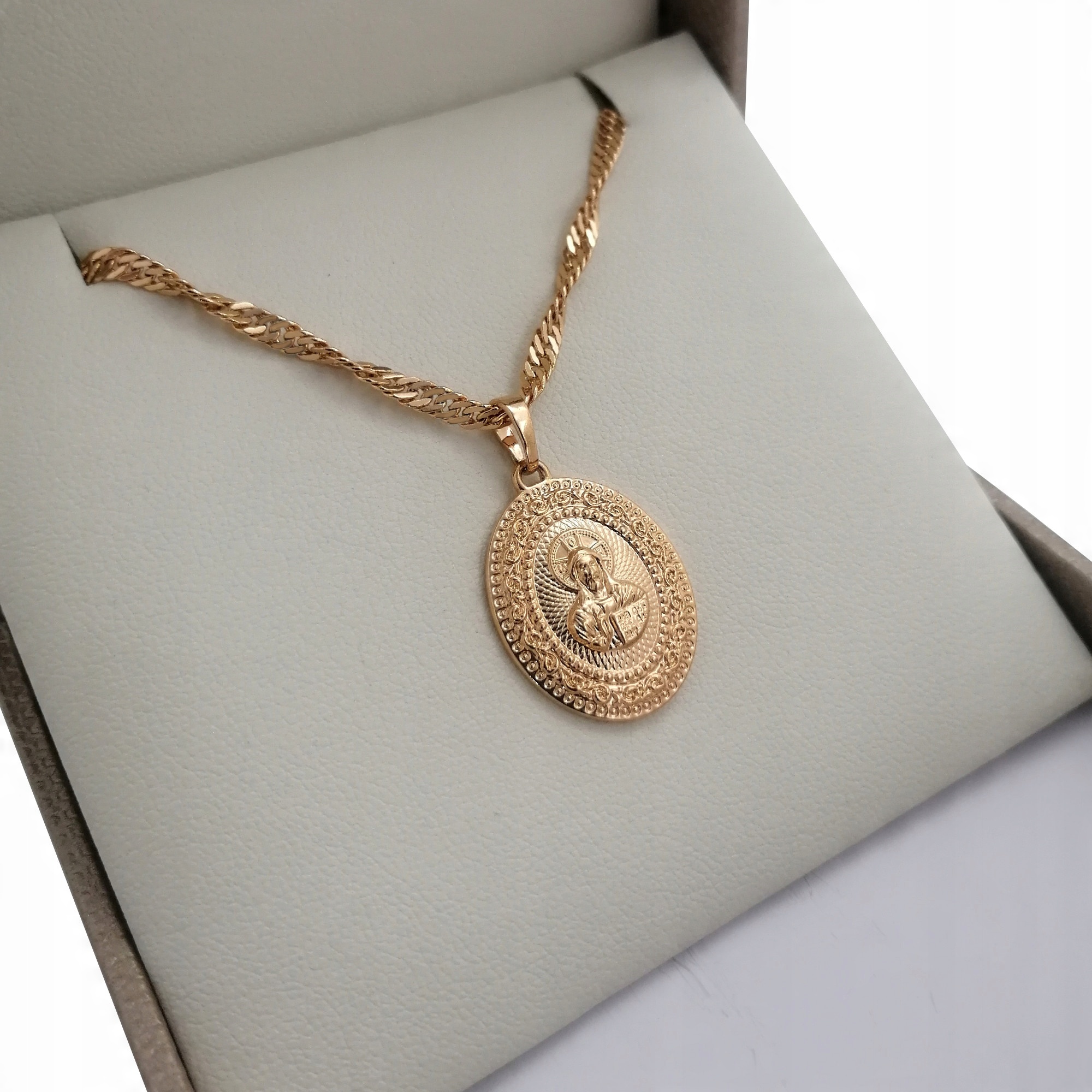 

Złoty Naszyjnik Jezus 45CM Chrzest Komunia Prezent