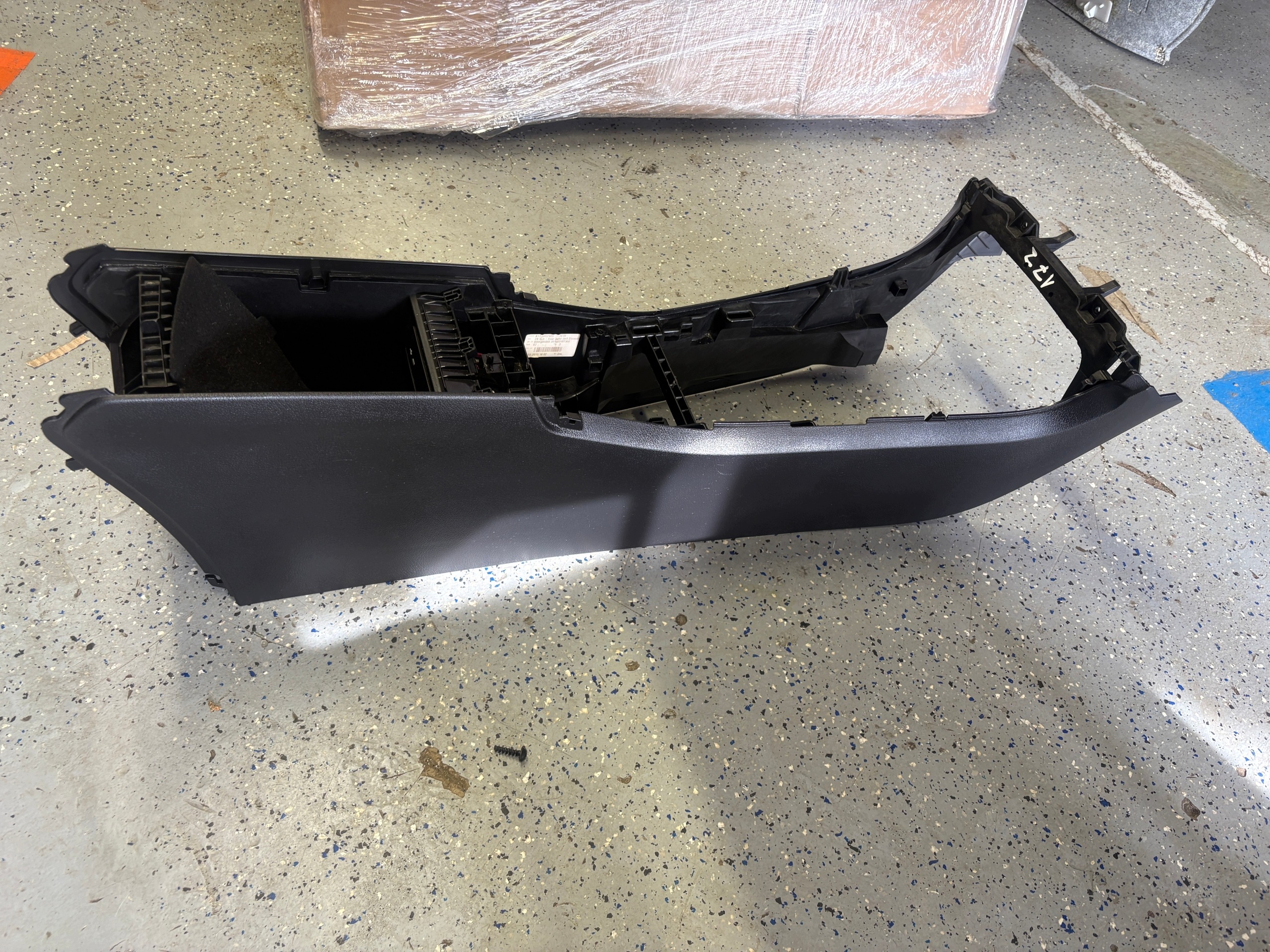 MERCEDES A class W 177 tunnel central A1776802401