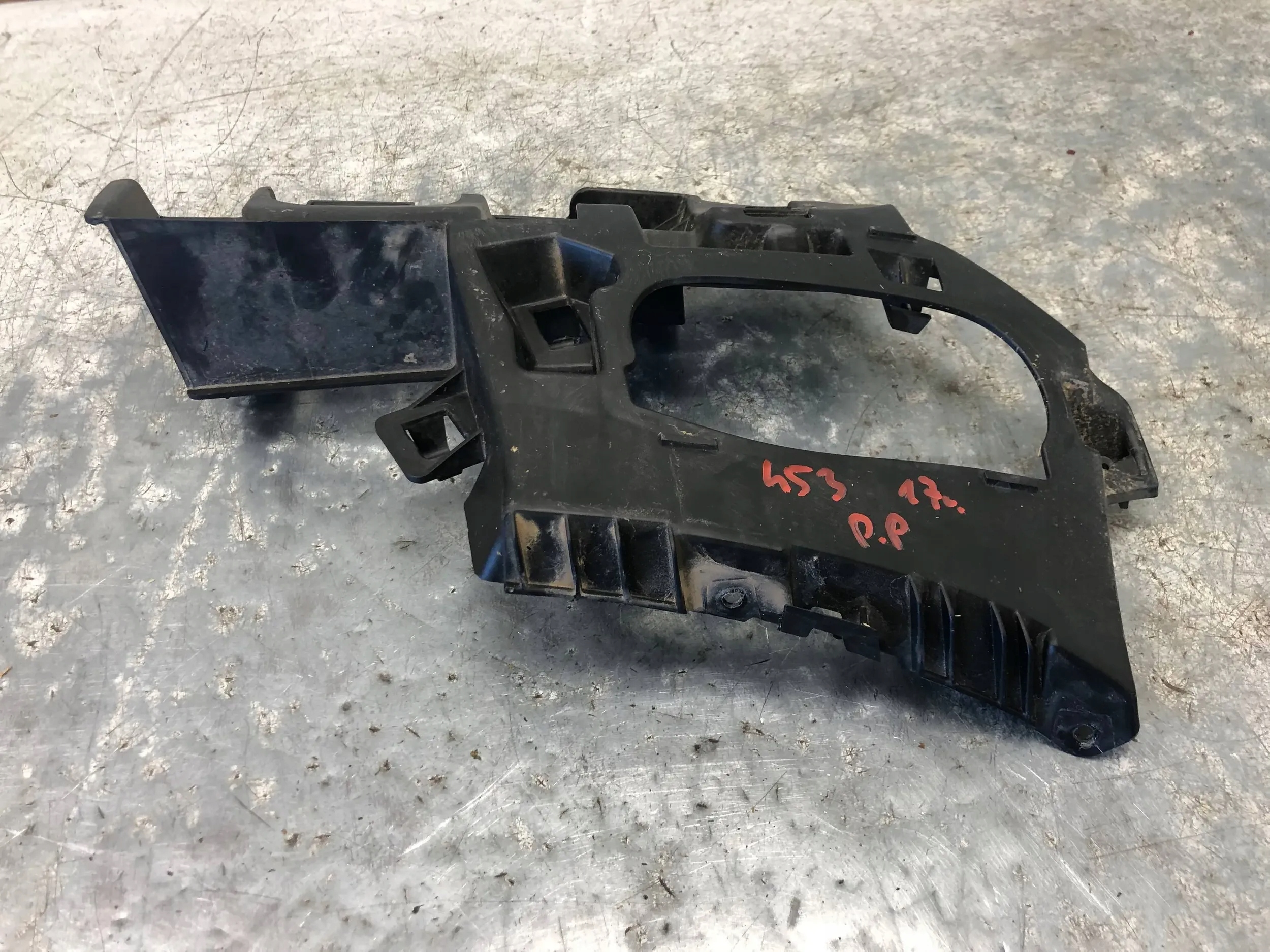 bumper bracket right front SMART 453 A4538260214