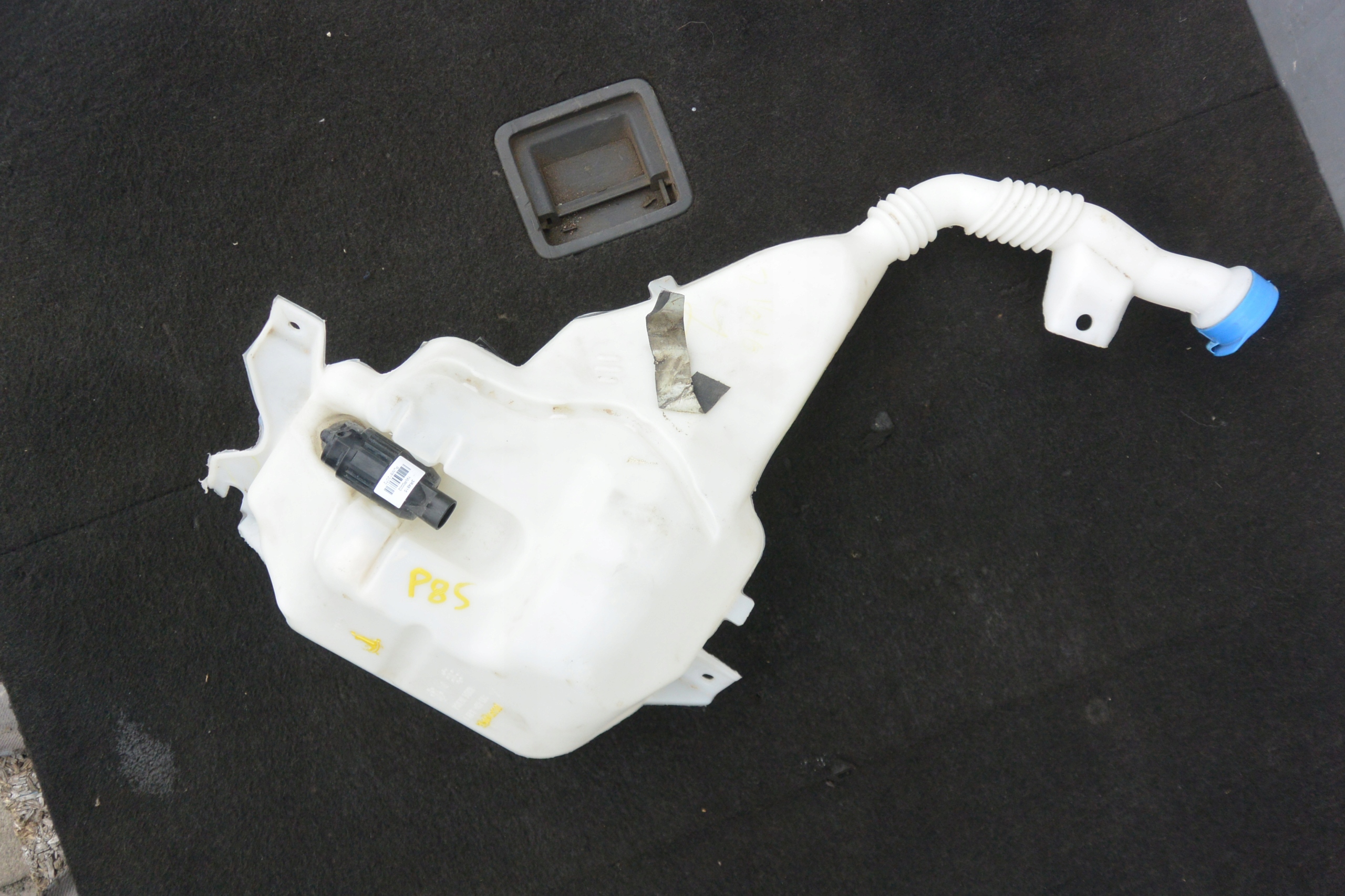 washer fluid tank TESLA MODEL S 12-16