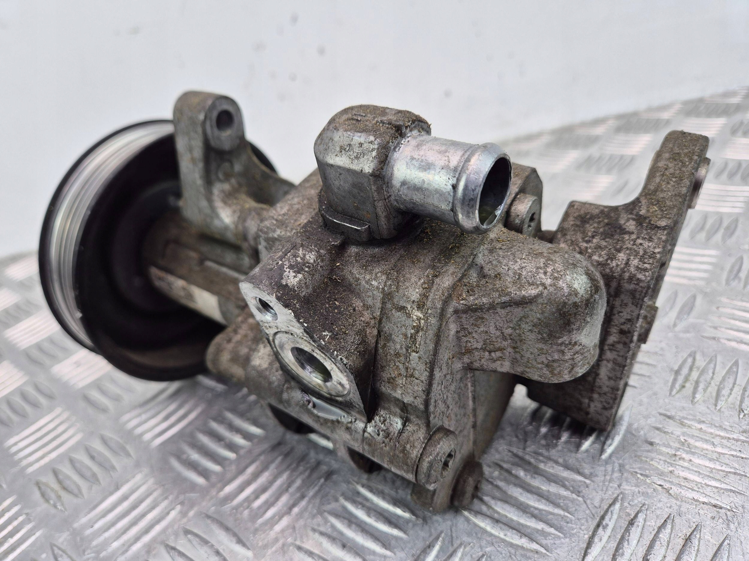 servo pump BMW E70 E90 E53 X5 3.0 D N57 679646203