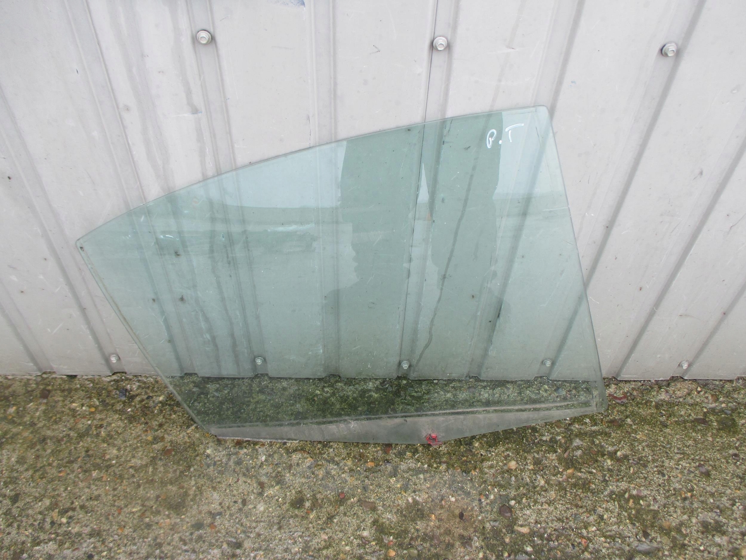 BMW E46 98-05 SZYBA PRAWY TYŁ SEDAN