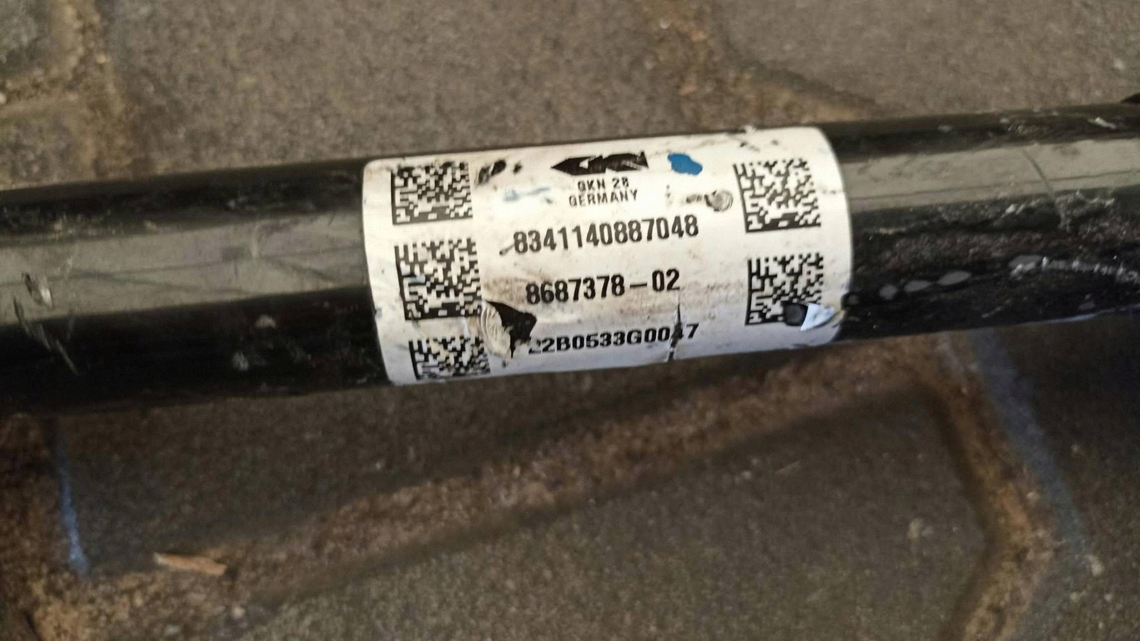 BMW 8 M850iX G16 semi-axis right front 8687378