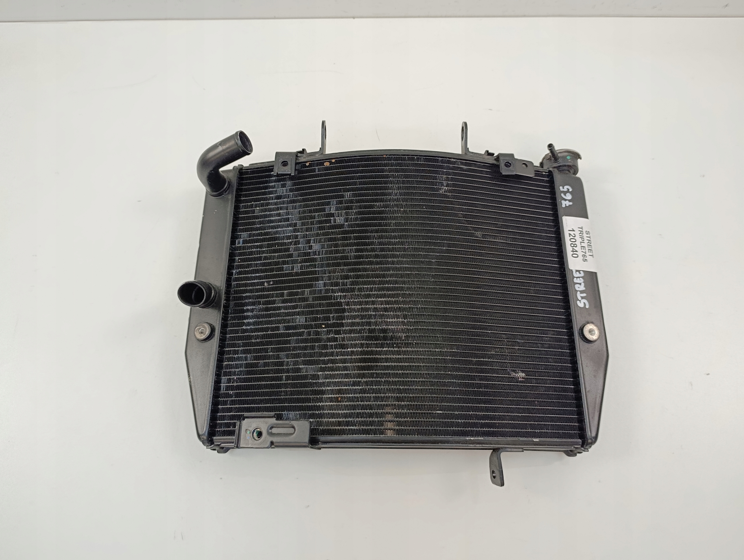 TRIUMPH STREET TRIPLE 765 CHŁODNICA