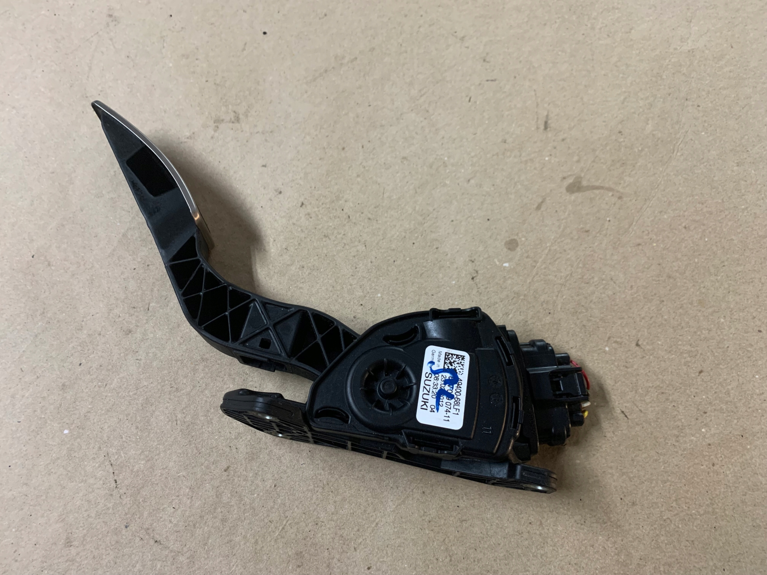 SUZUKI VITARA III SWIFT potentiometer Gas 49400-68LF1