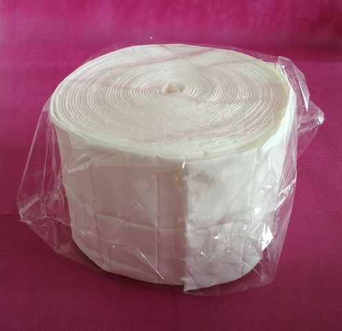 Waciki bezpyłowe 12 warstwowe 2x500 szt Cechy dodatkowe bezpyłowe w rolce