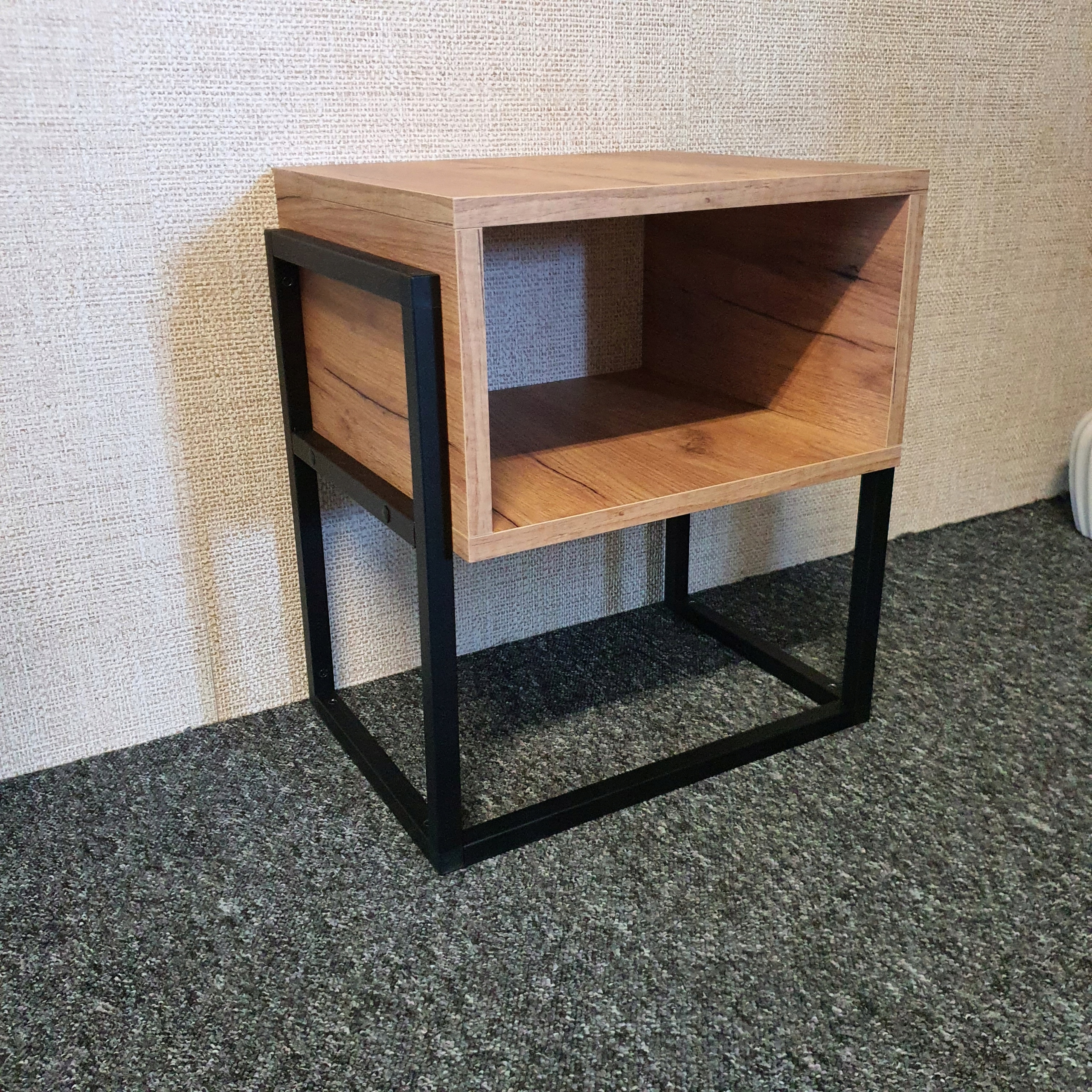 Noční stolek nakastlik 44x30x50 dubová deska Možnosti Barvy