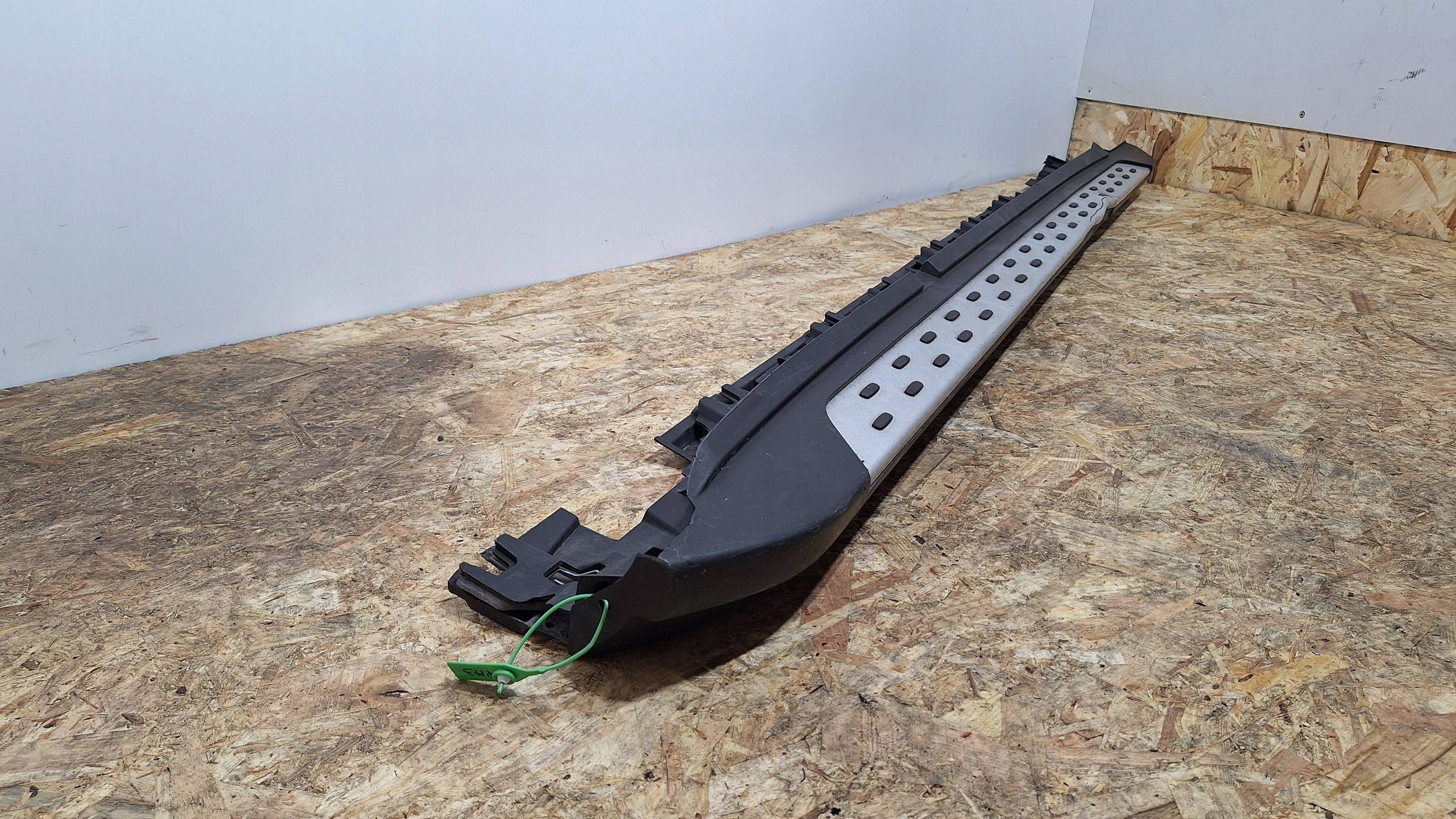 moulding threshold STOPIEN right MERCEDES GLK X204 08- A2045200131