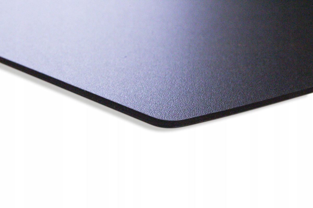 

Czarna mata podkładka na biurko 60x40cm 1,7mm