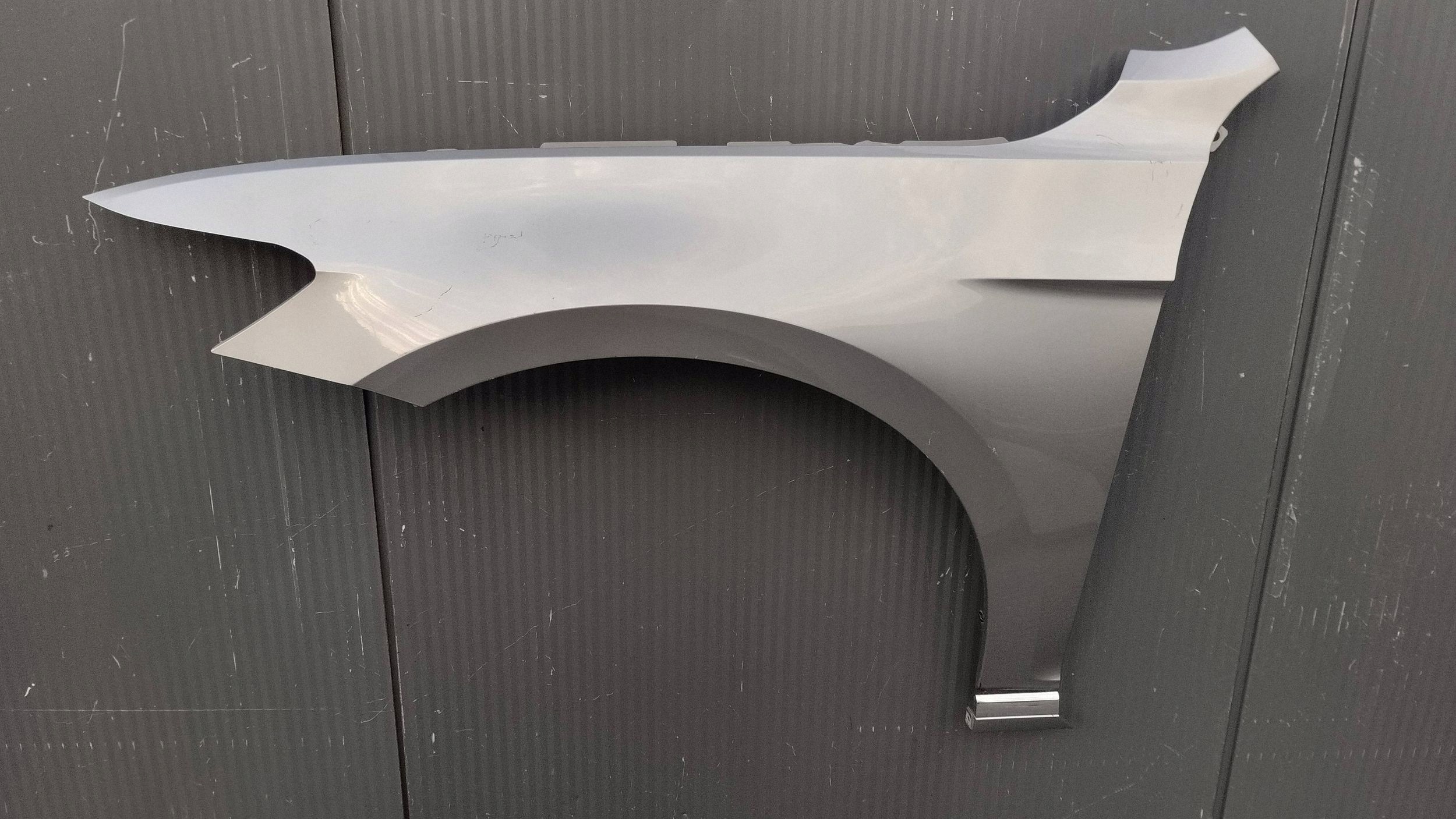 VW PASSAT B8 LIFT aile avant gauche