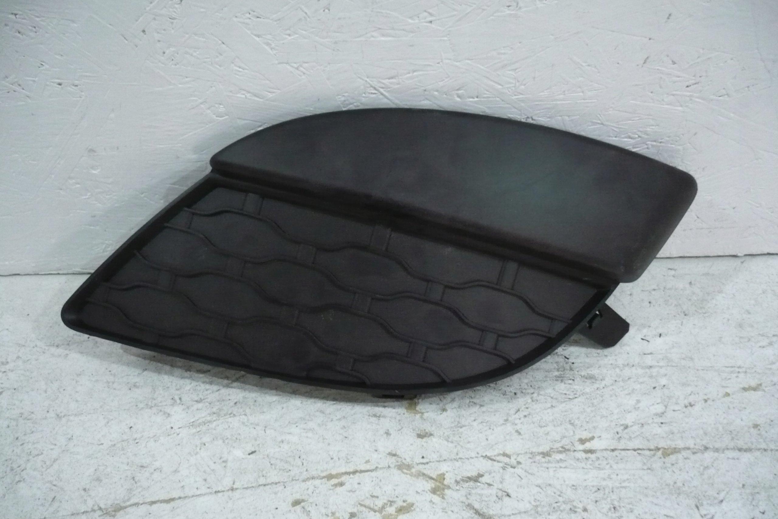 Renault Twingo II 2 grid of a bumper left