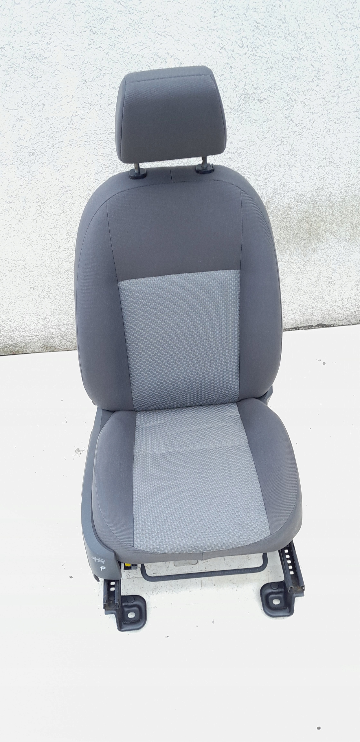 Стул пассажира правый focus mk2