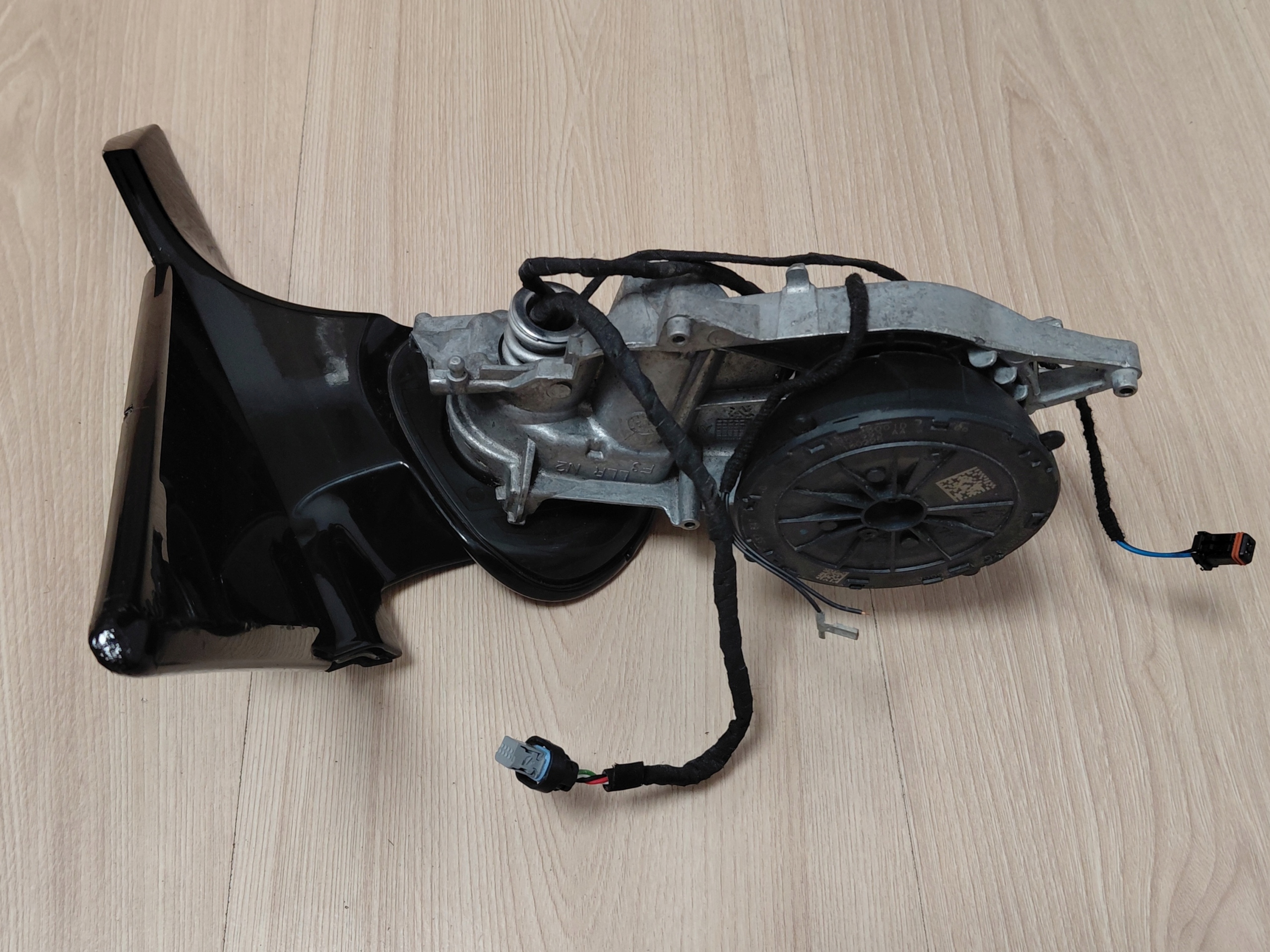 BMW 8 G14 G15 mirror right support 9 PIN EUROPA OE