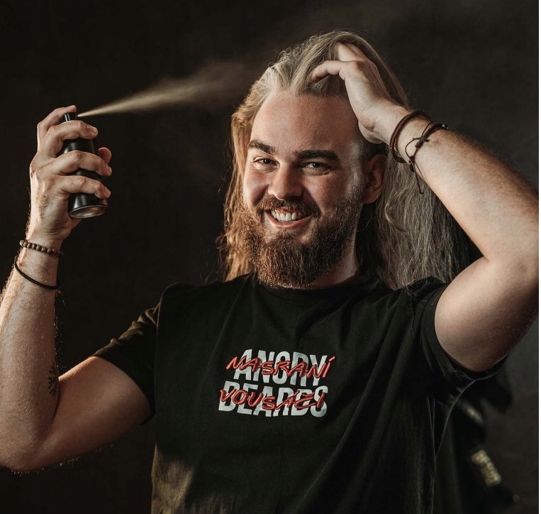 Suchy szampon do włosów Speedy Shampoo ANGRY BEARD Stan opakowania oryginalne