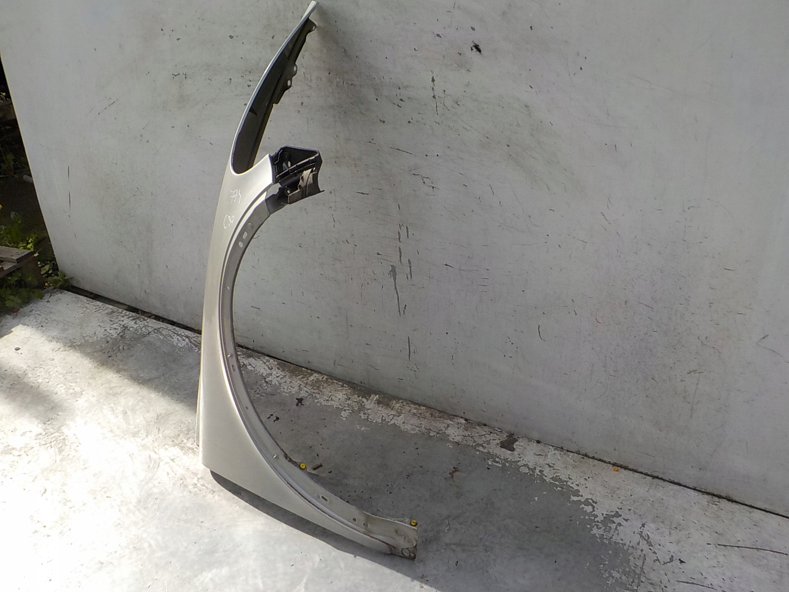 774 VOLVO C30 fender right front front 774
