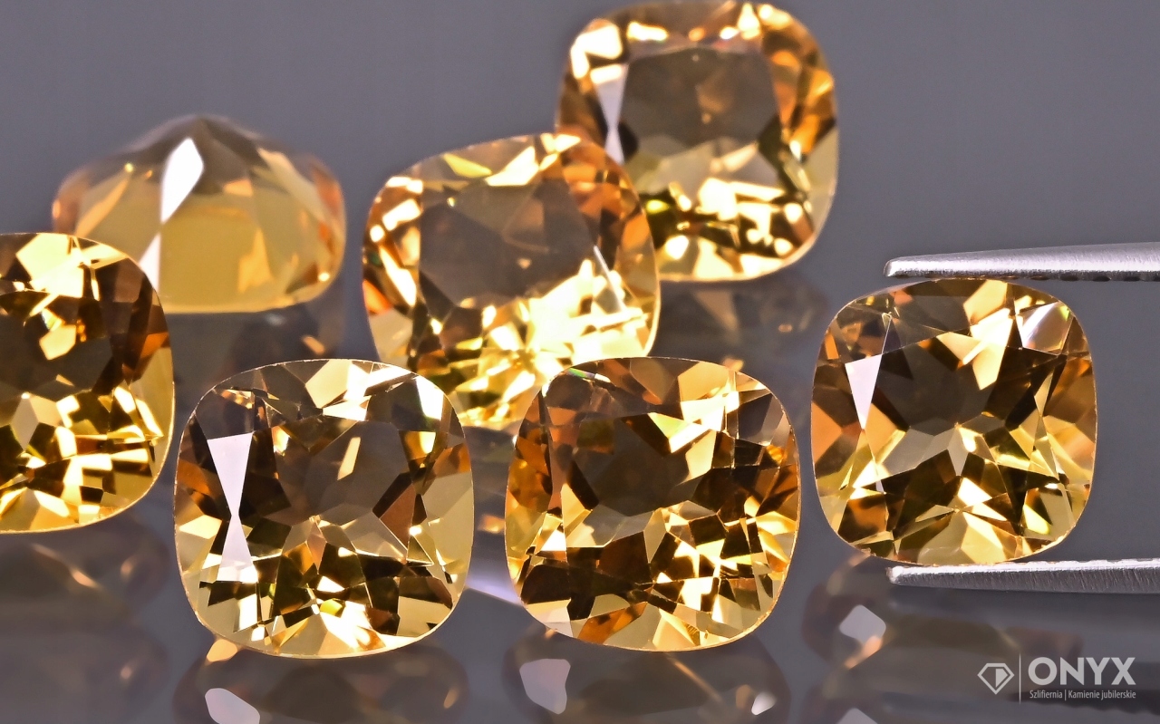 Citron fazetovaný cushion 8x8 mm