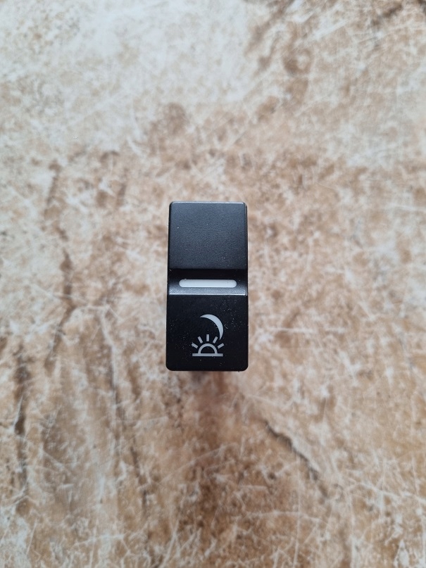 PRZEŁĄCZNIK WŁĄCZNIK KLAWISZ OŚWIETLENIA MANTGXTGS