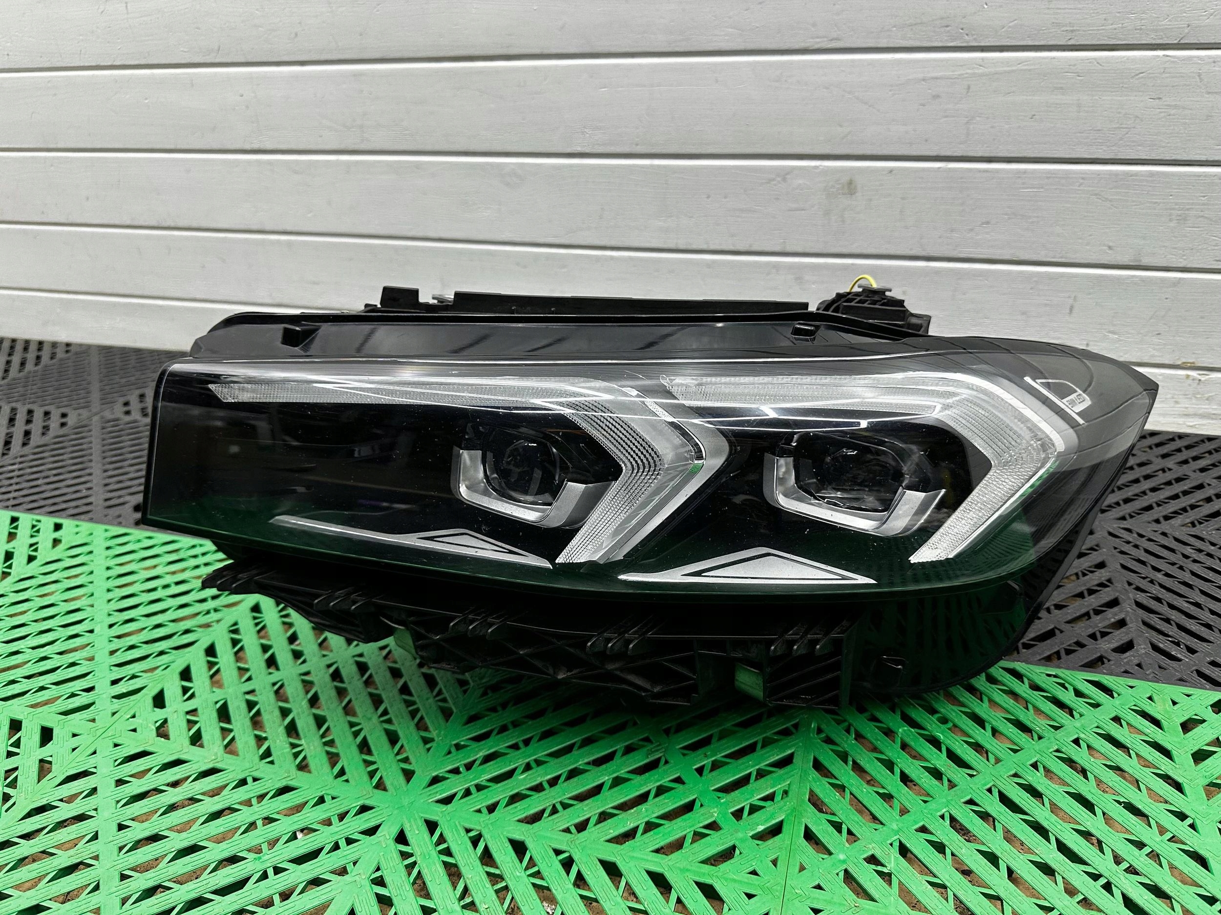 light front side left BMW 3 G20 G21 LCI 9450795