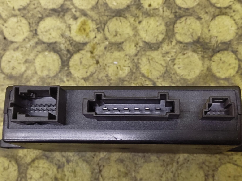 AUDI A4 B6 KOMBI modul HAKA 8E0907383