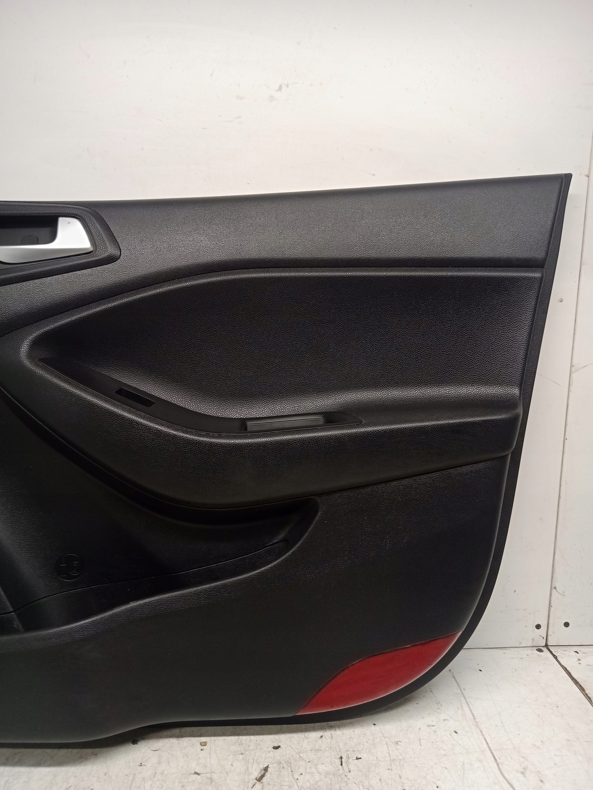 HYUNDAI I20 II side upholstery door right front EU 2014