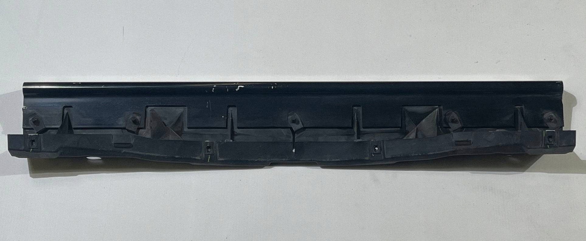 supporto staffa paraurti anteriore superiore Chevrolet Corvette C6 2005-2013