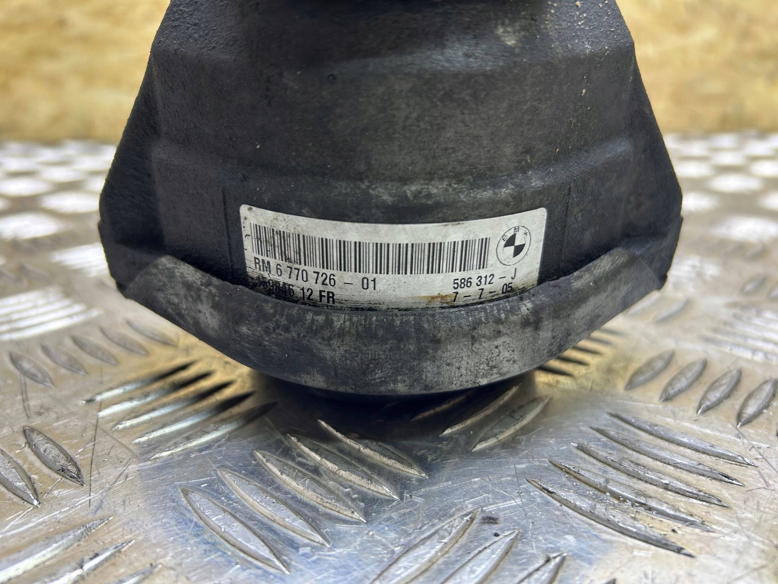 Support / Support plaque Moteur Droit BMW 5 E60 E61 M57 2005 6770726