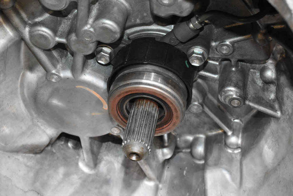 Getriebe 12EPP30 TOYOTA YARIS 4 IV 1.5 DYNAMIC FORCE 125 KM 20-24