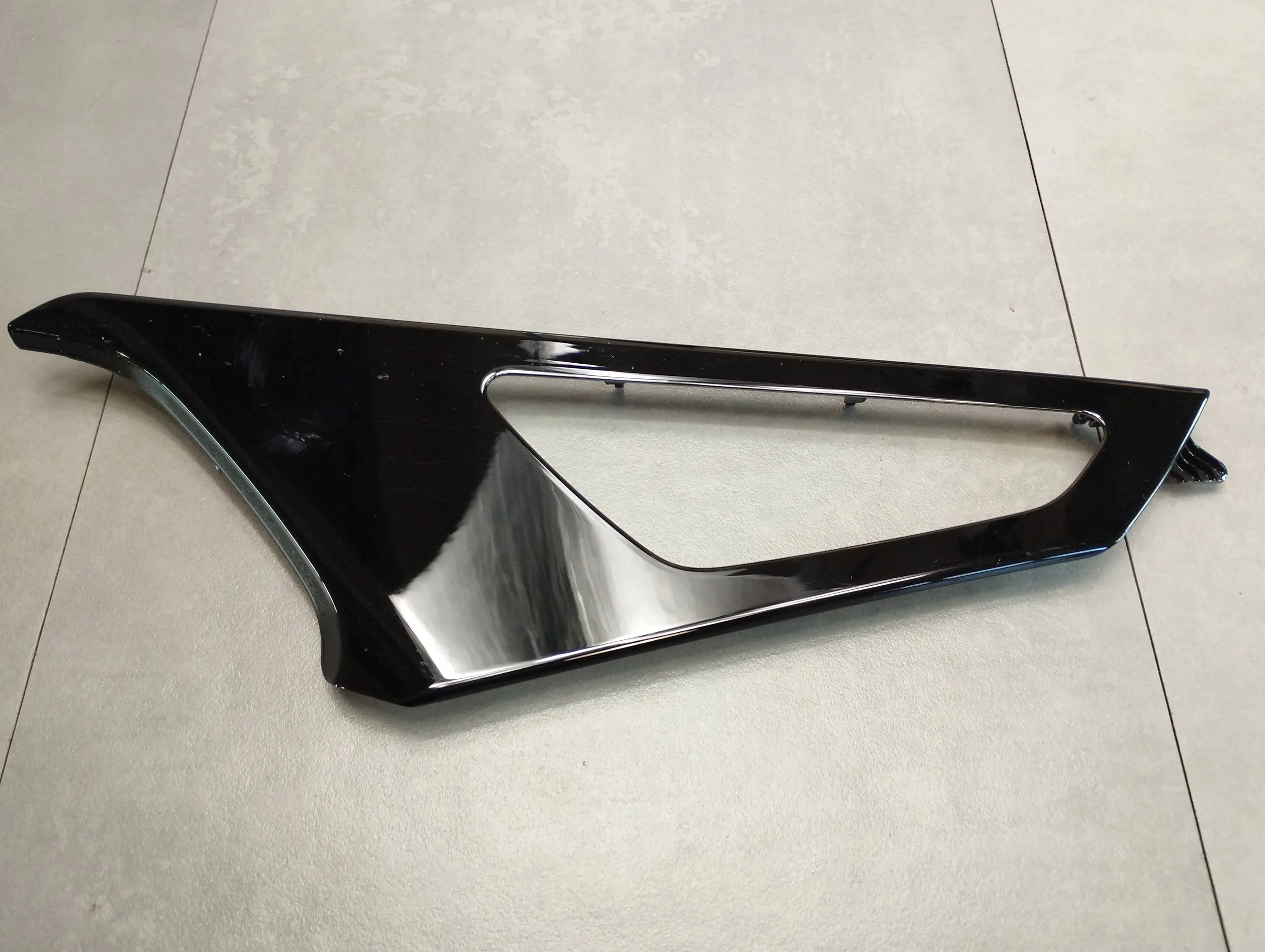 Audi Q4 e-tron frame przelacznika 89A959518A