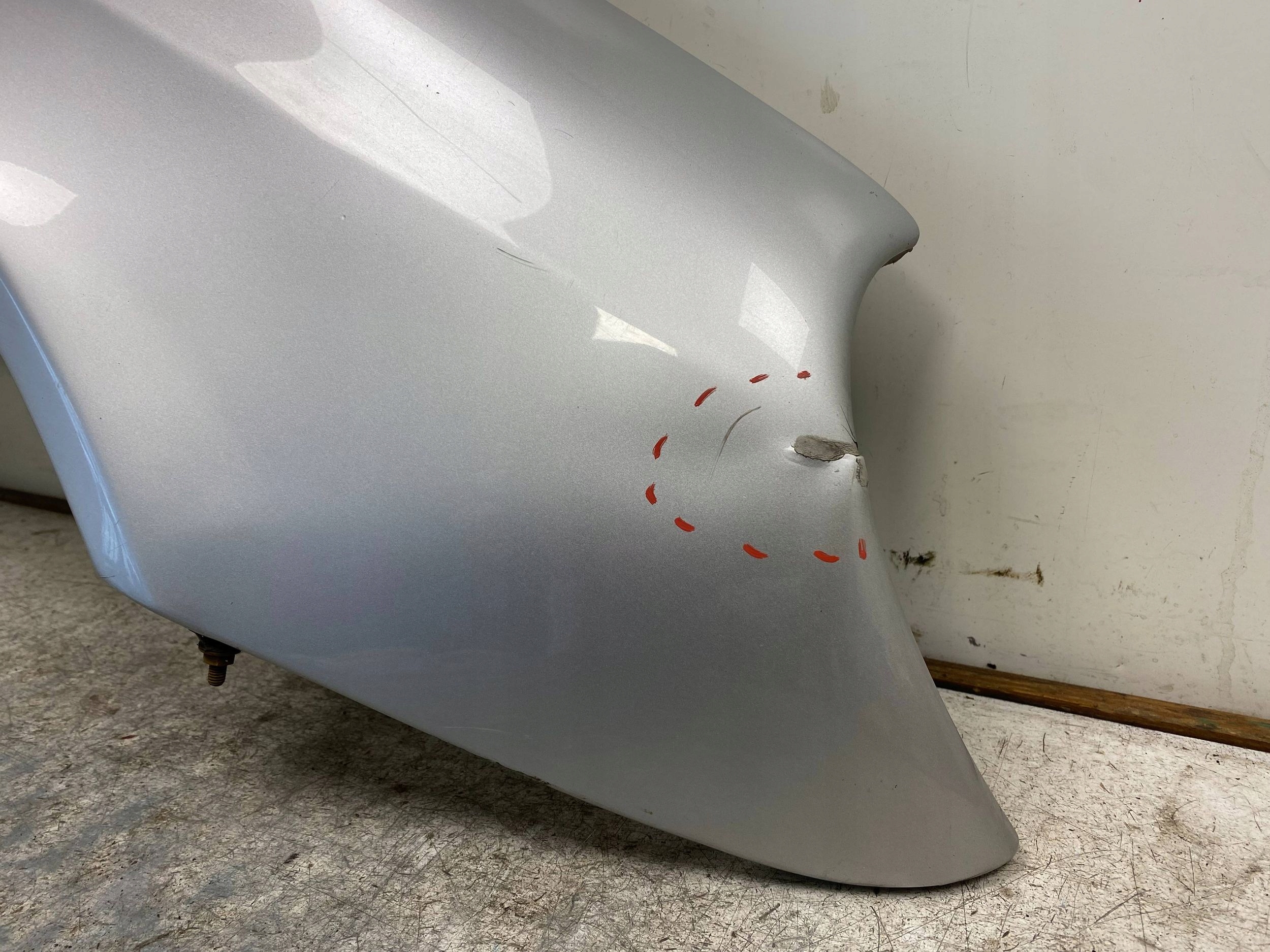 MERCEDES E W211 complete fender right front front C744 SREBRNY
