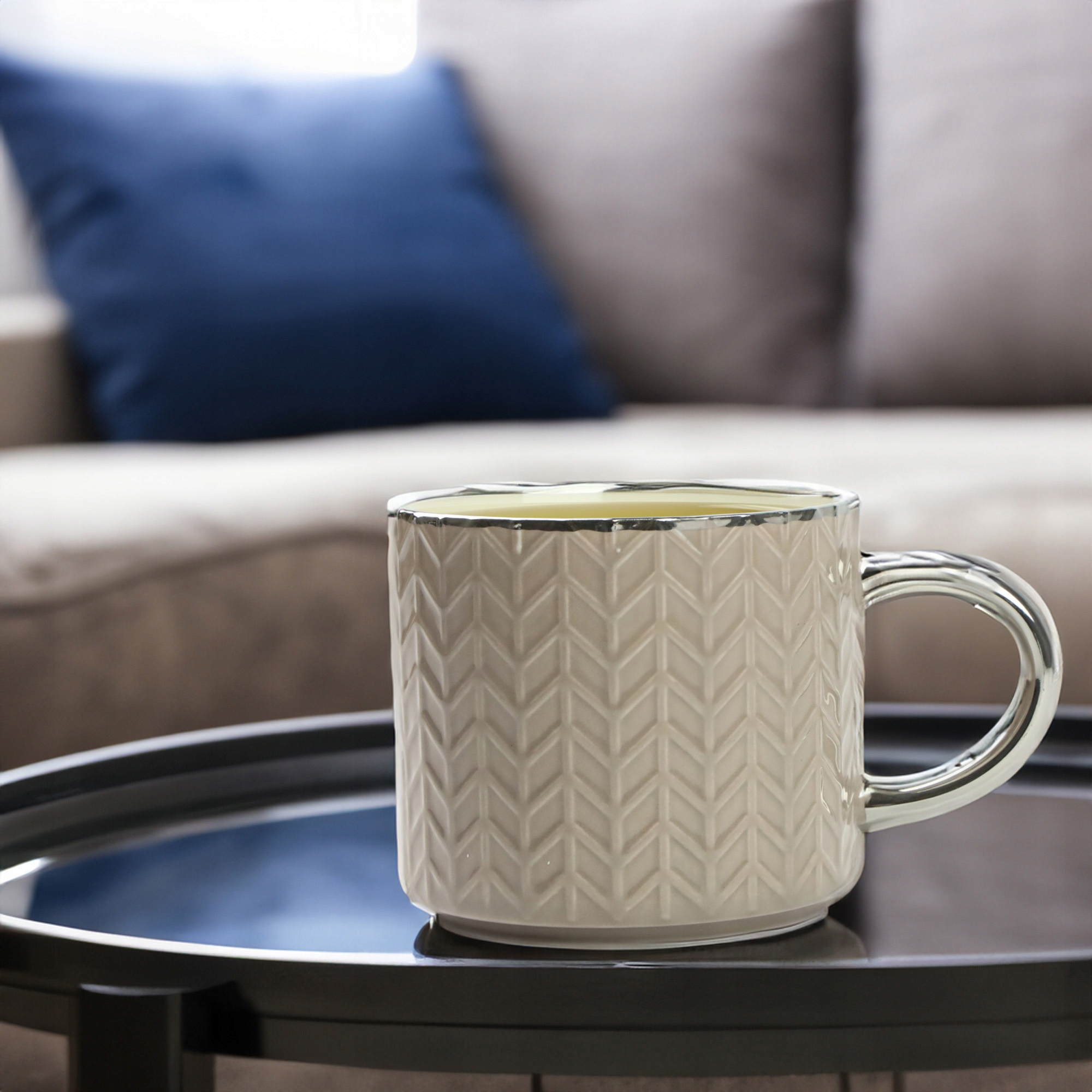 KUBEK PORCELANOWY DO KAWY HERBATY WZÓR SWETEREK 470ML ZE SREBRNYM UCHEM