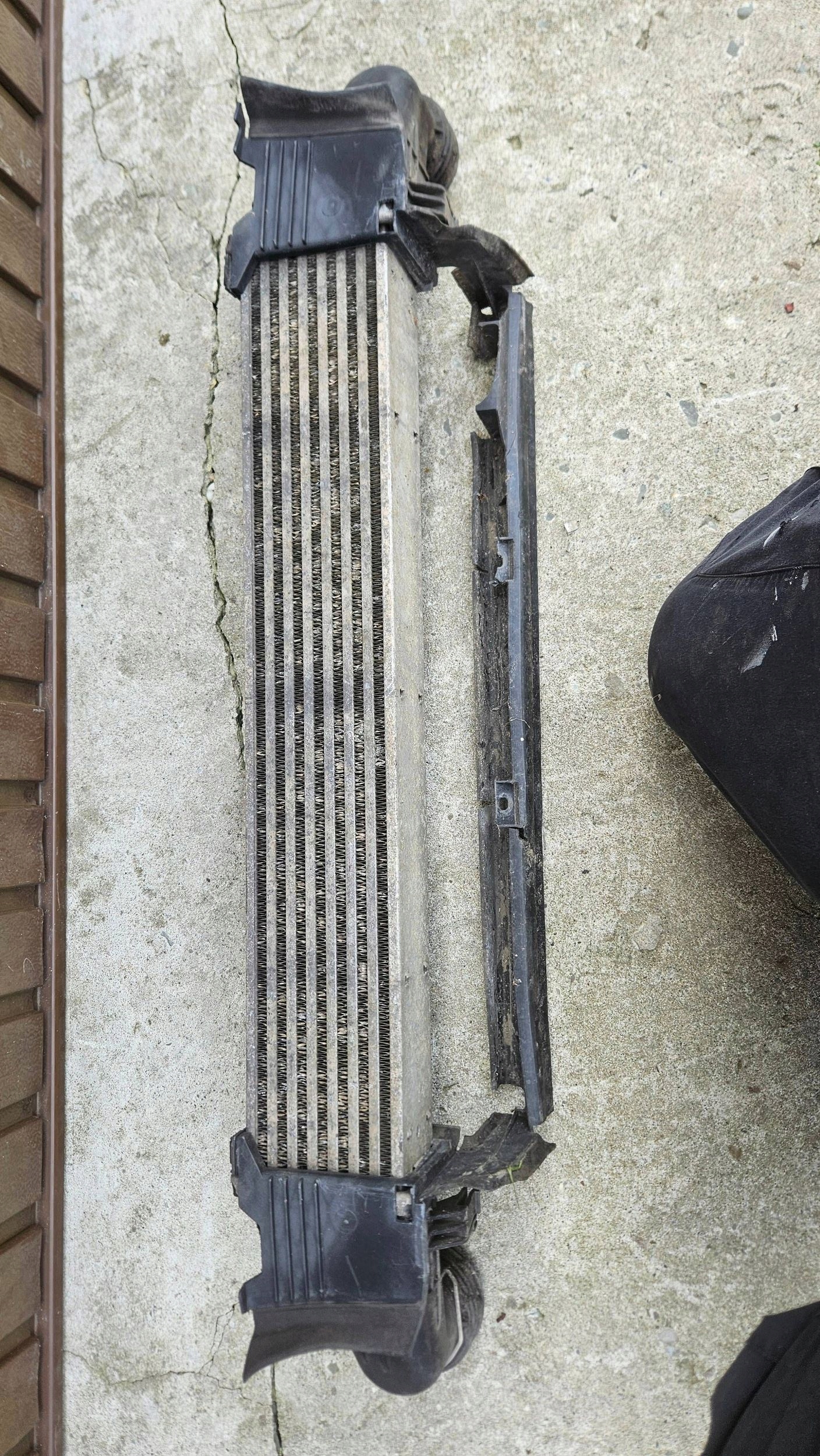 Mercedes-Benz E klasa 211 W211 2.7 CDI radiator intercooler 2115001102