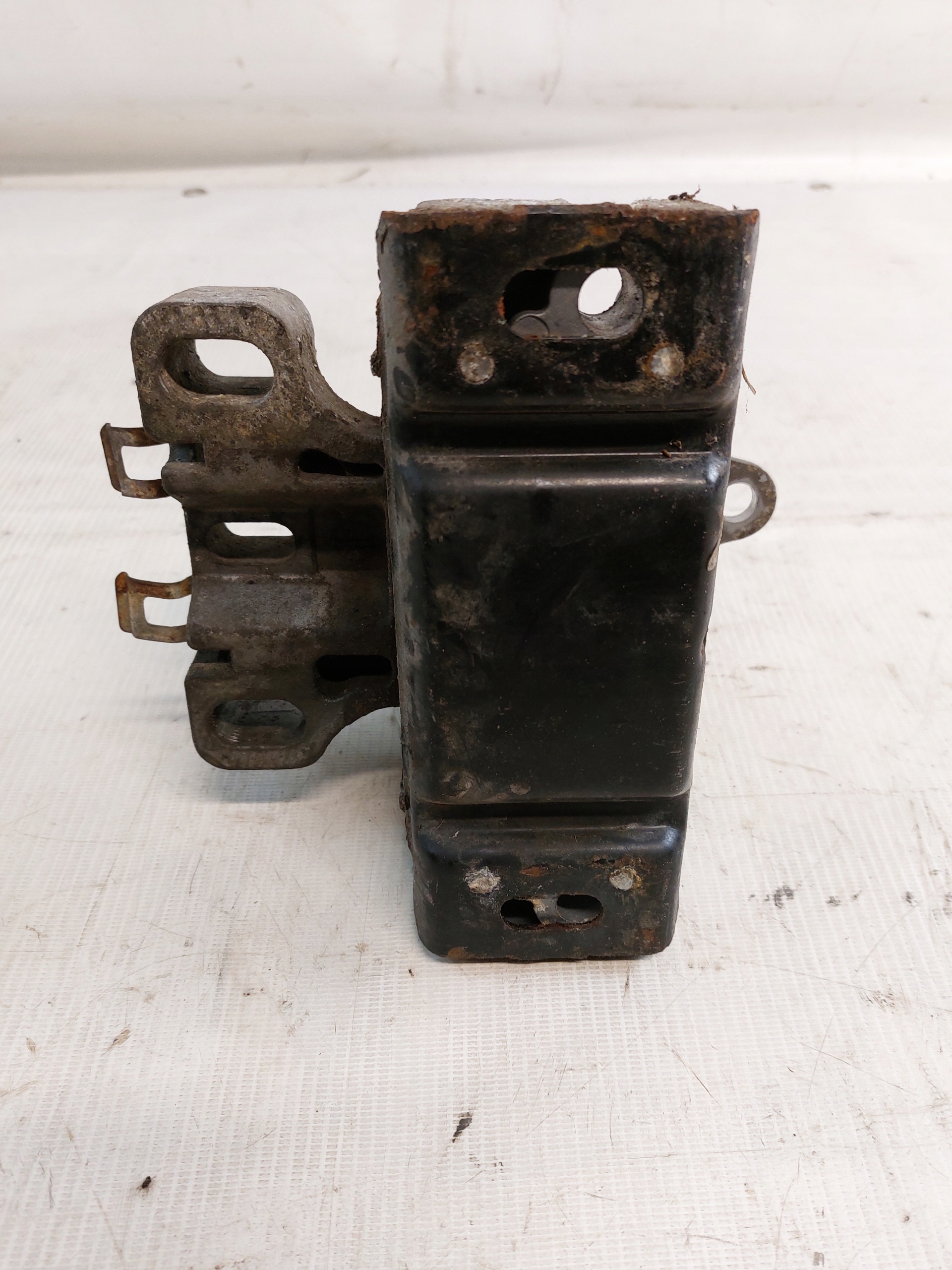 engine mount left AUDI A3 8L 1.6