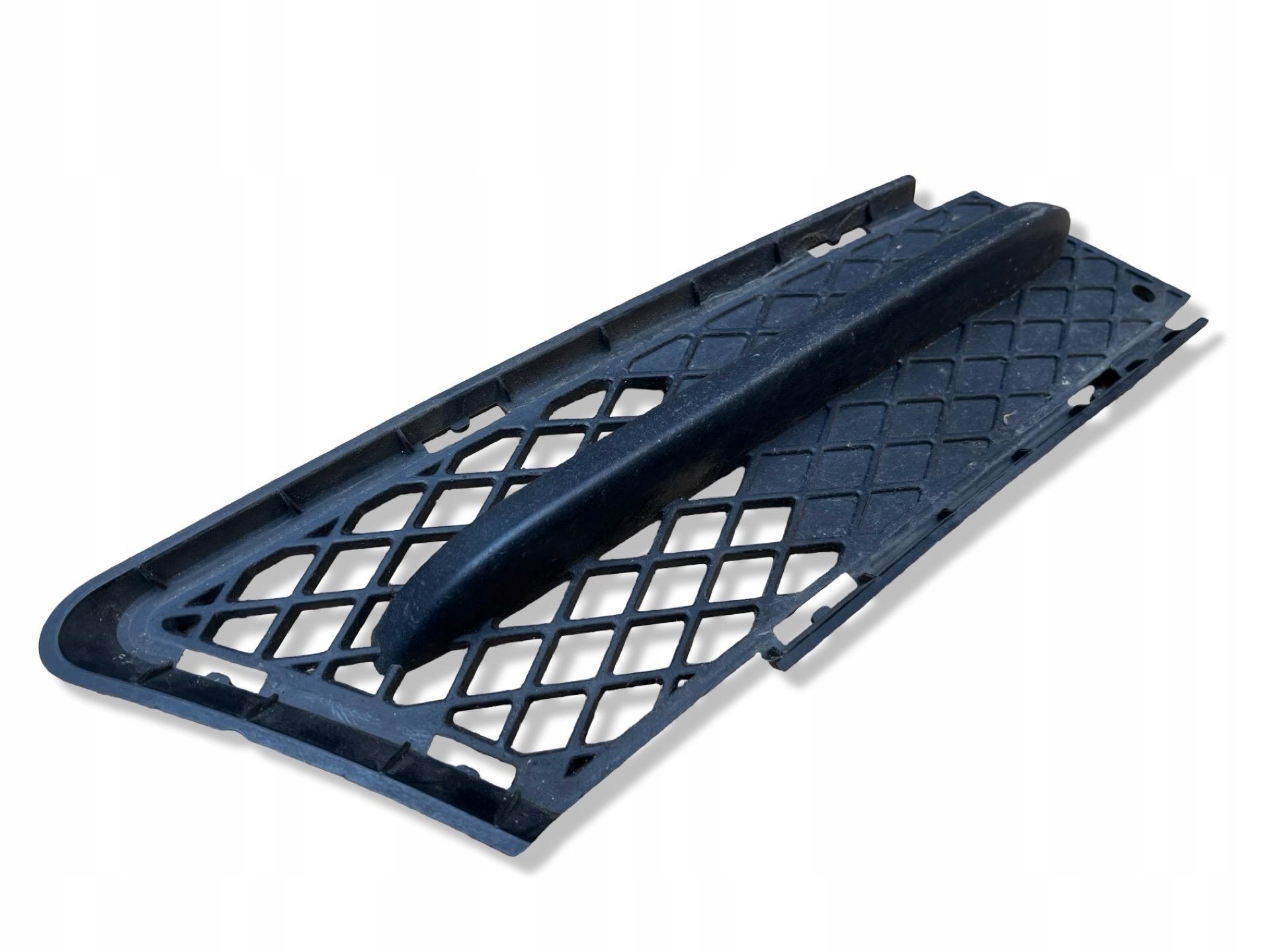 side grid of a bumper right side BMW 3 E90/E91 E90 2005 7154552