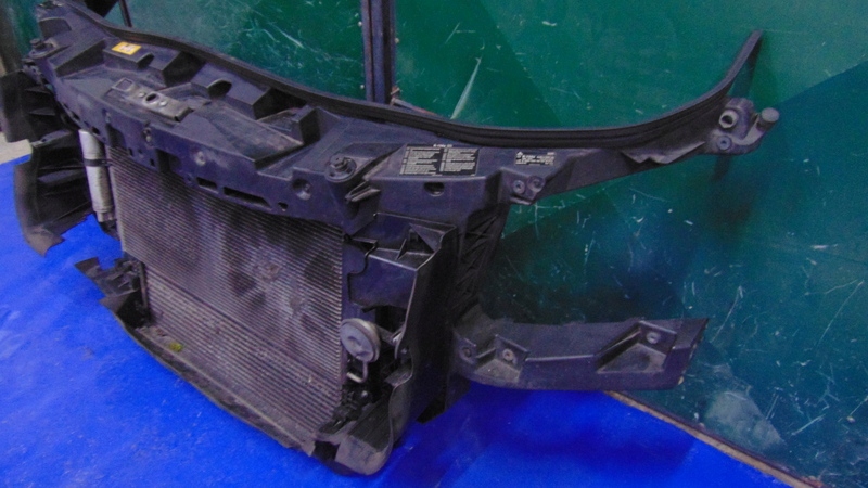 radiator front body wall pillar 2.2CDI MERCEDES SPRINTER A910 A907 18-25R