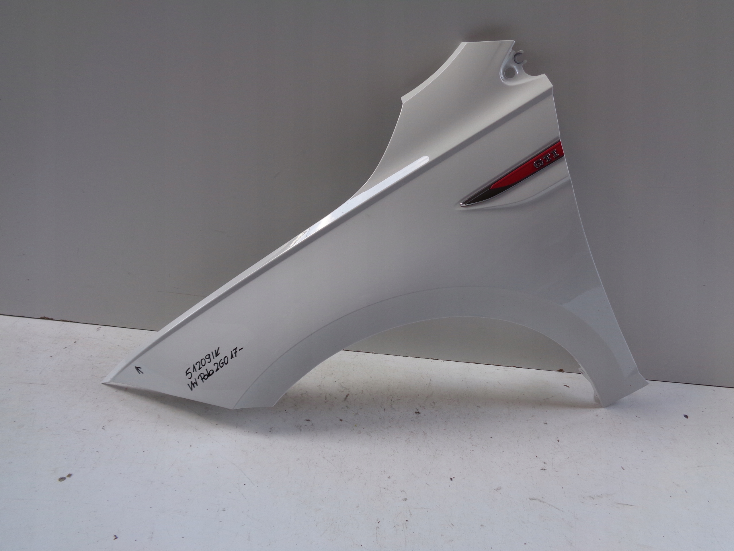 fender left front BMW I3 13- NR 49860