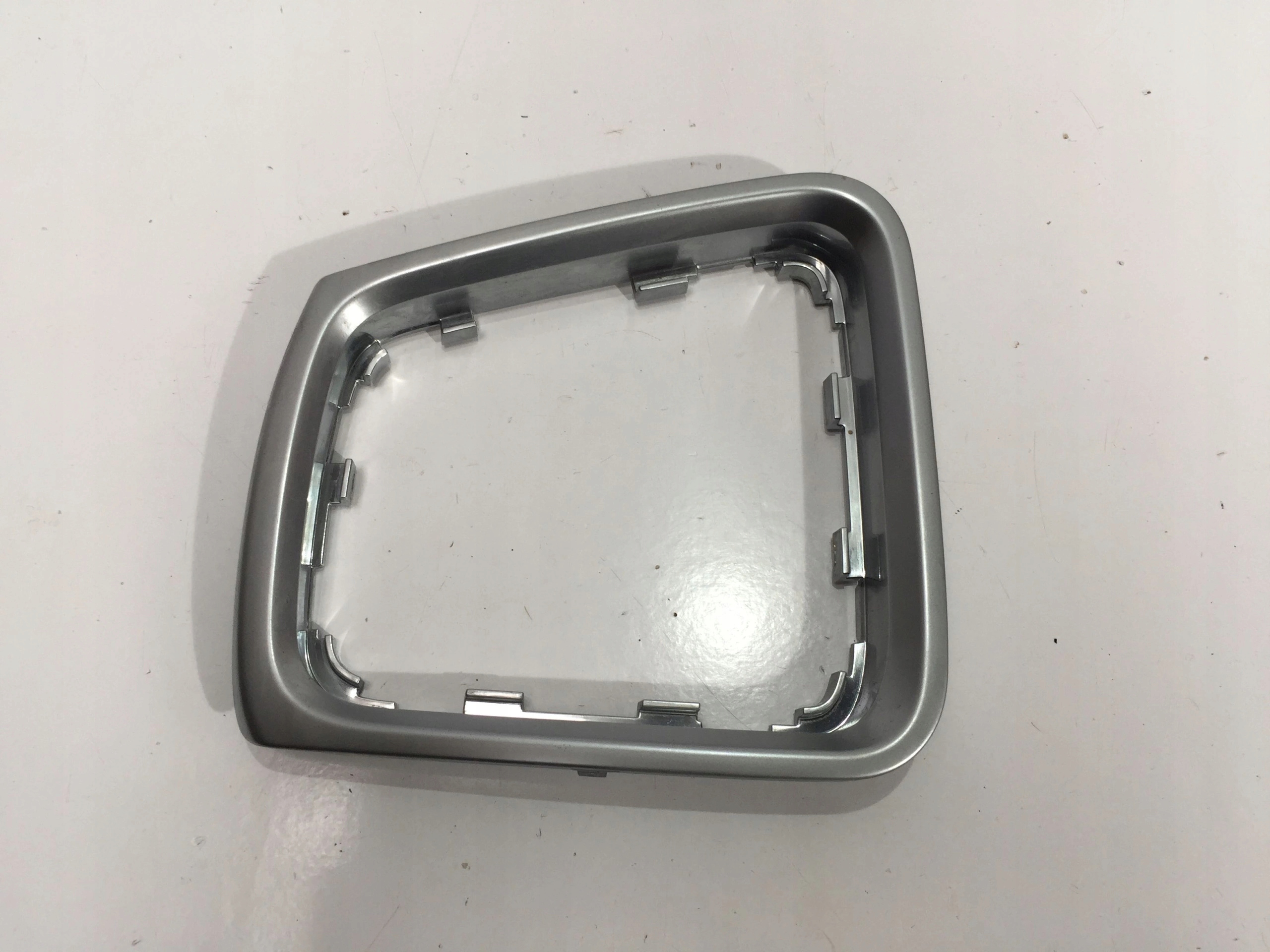 KIA Ceed III 2020 рамка крышка живет 84632-J7010