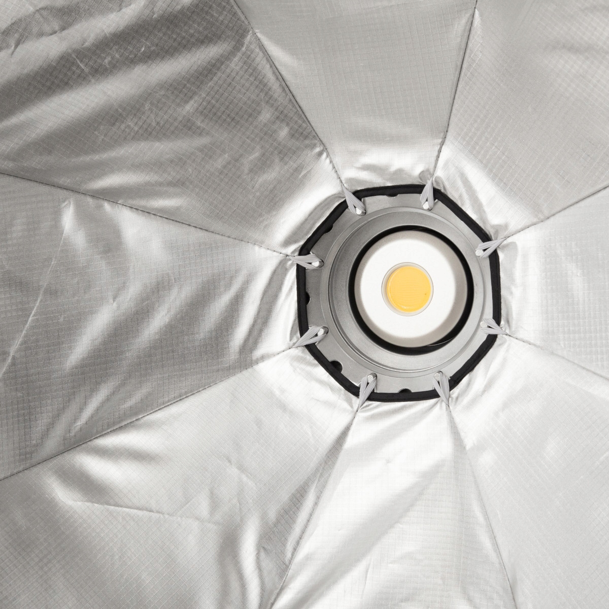 Softbox oktagonalny GlareOne Octa Pro 150cm Bowens Grid możliwość zamontowania