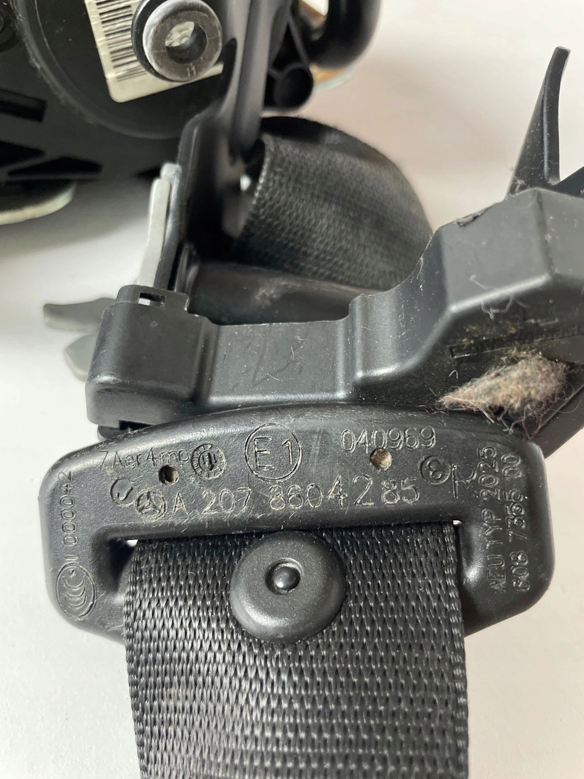 tension belt safety front front right Mercedes W207 A207 E-Klasa
