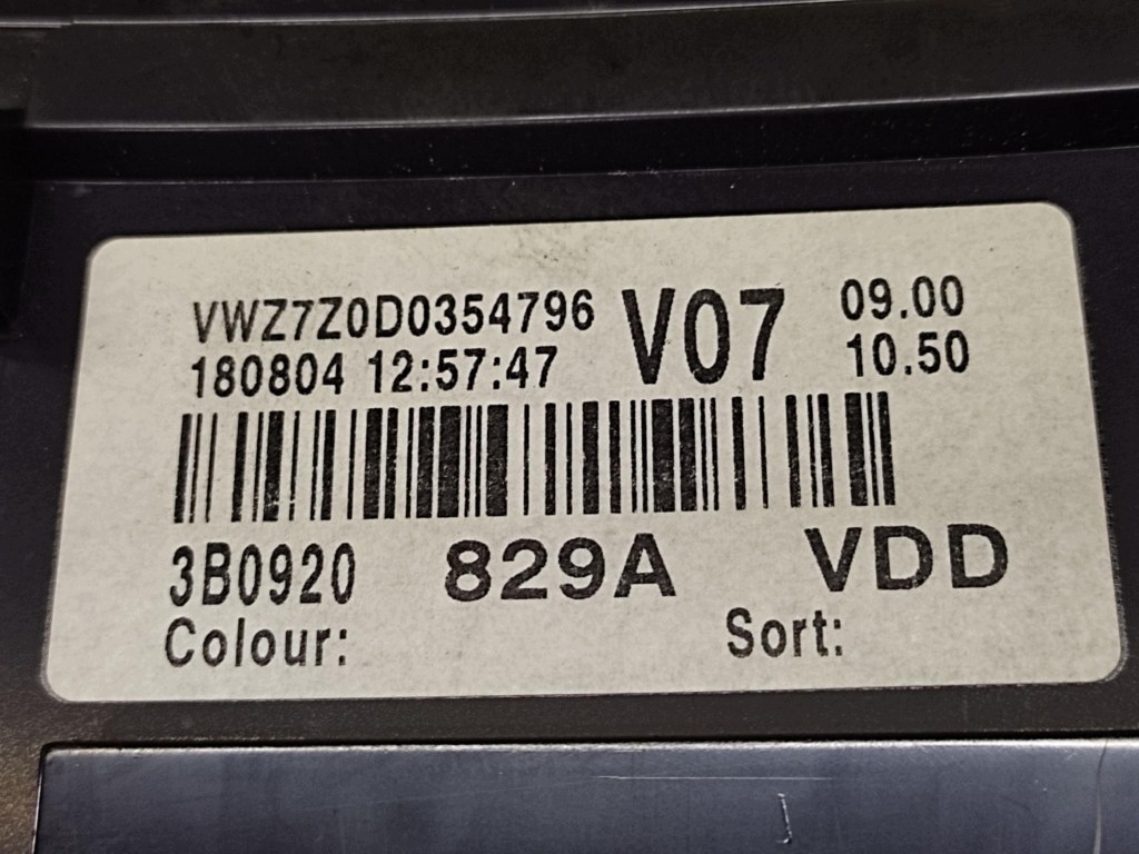 VW PASSAT B5 1.9 TDI dials 3B0920829A