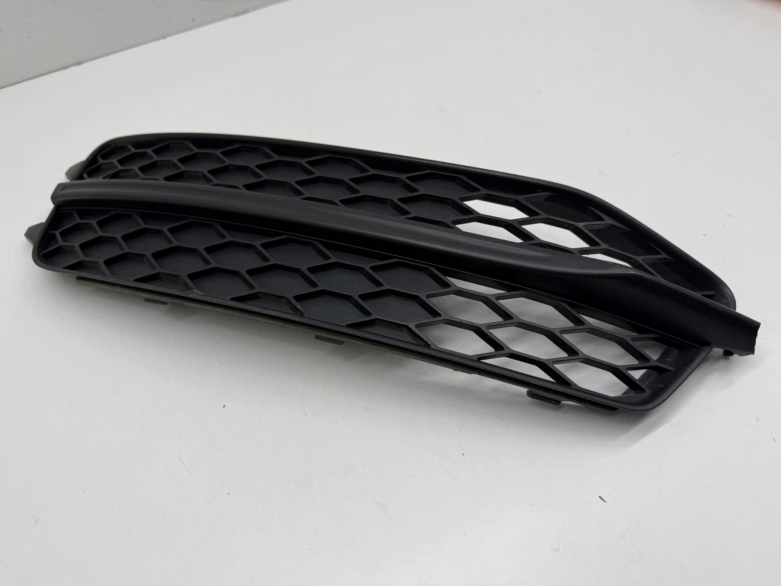 AUDI A6 C7 S-LINE spoiler grid of a bumper left front UKRUSZONA original
