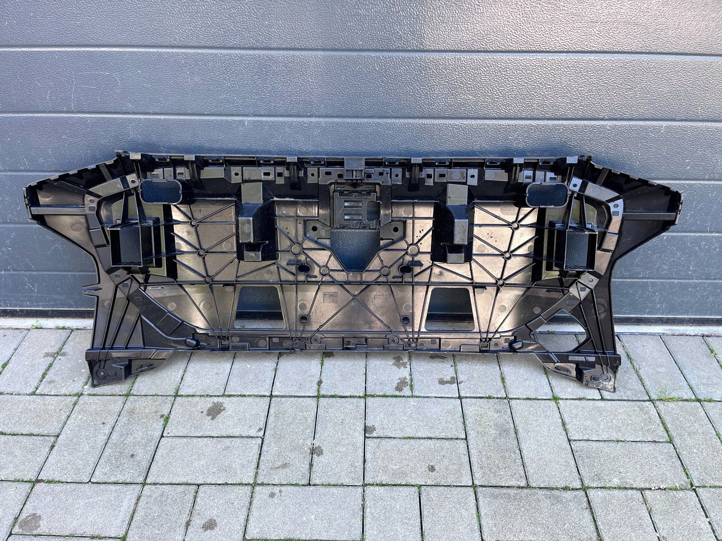 AUDI Q4 E-TRON support pillar grille GRILLA 89A807233