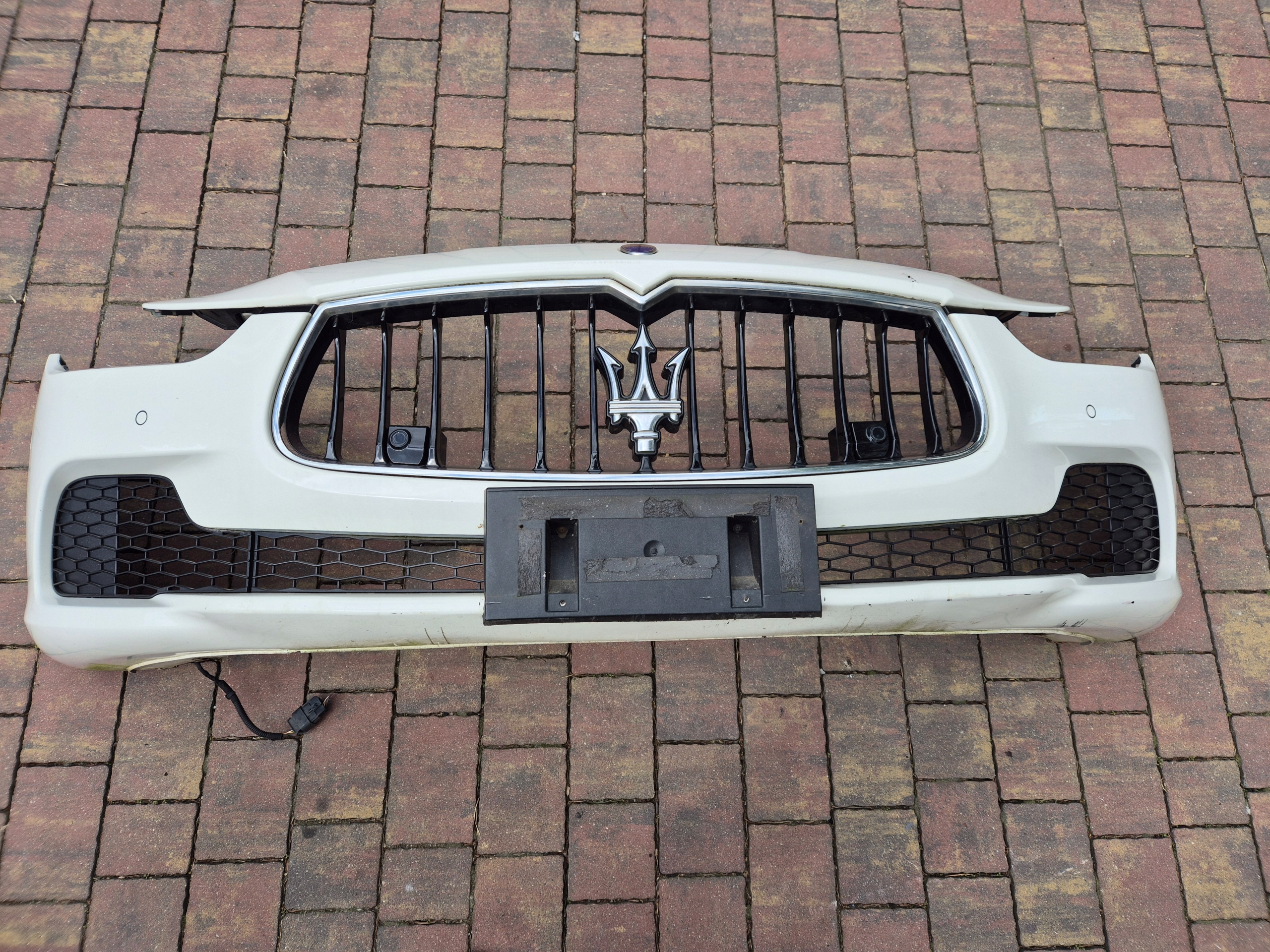 ZDERZAK PRZOD PRZEDNI KOMPLETNY MASERATI GHIBLI