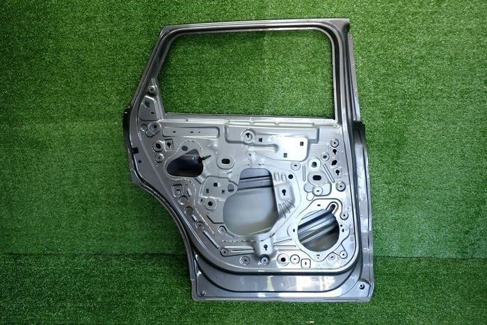 MAZDA CX-5 CX5 X 21- door left rear. rear part
