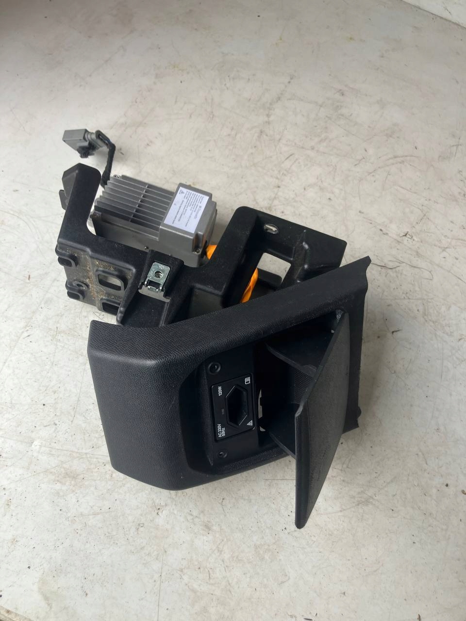 control unit PRADU holder support PEUGEOT 308 T9 9806619180