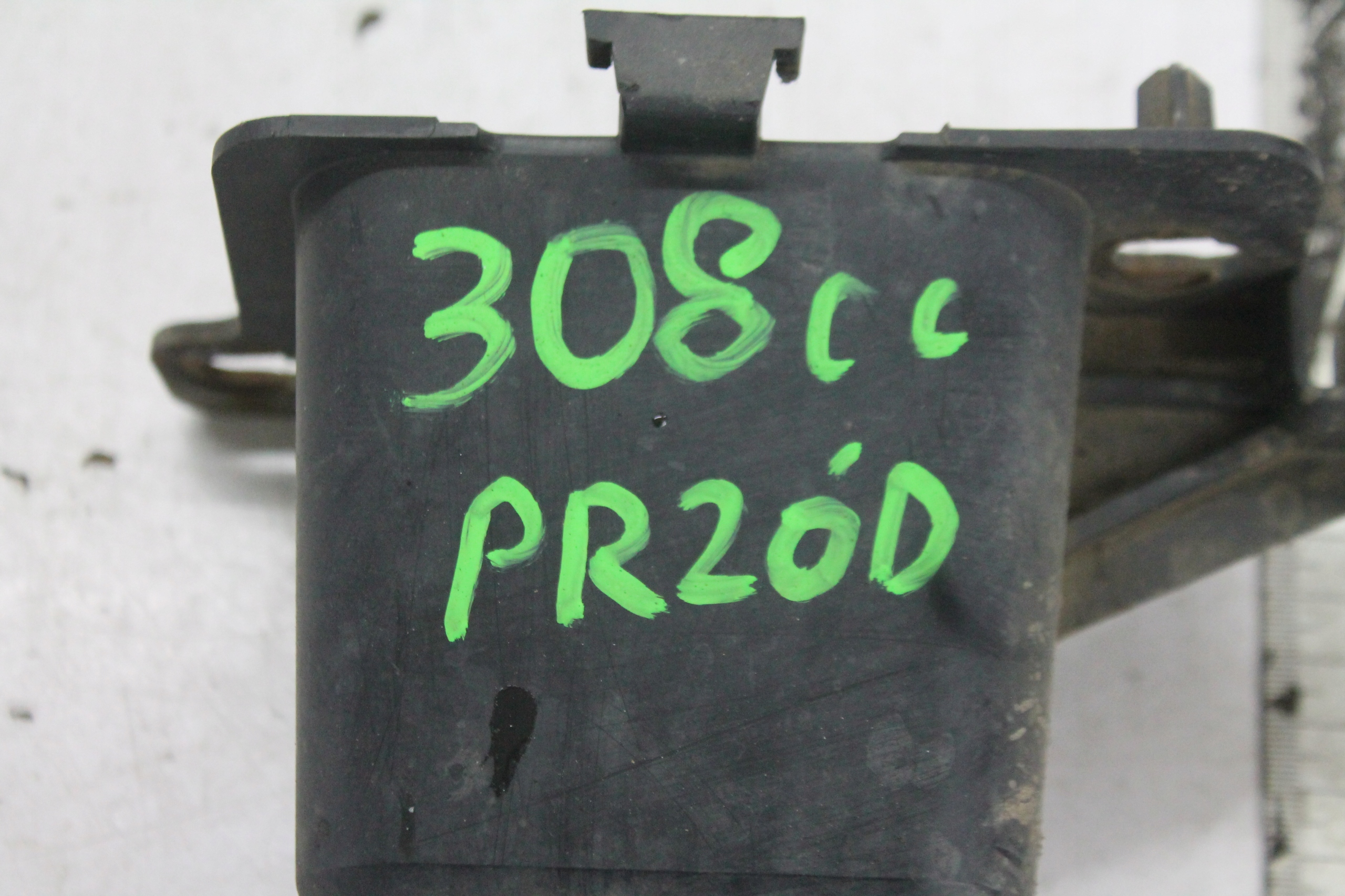 bumper support front 9674894680 308 T7 11-13