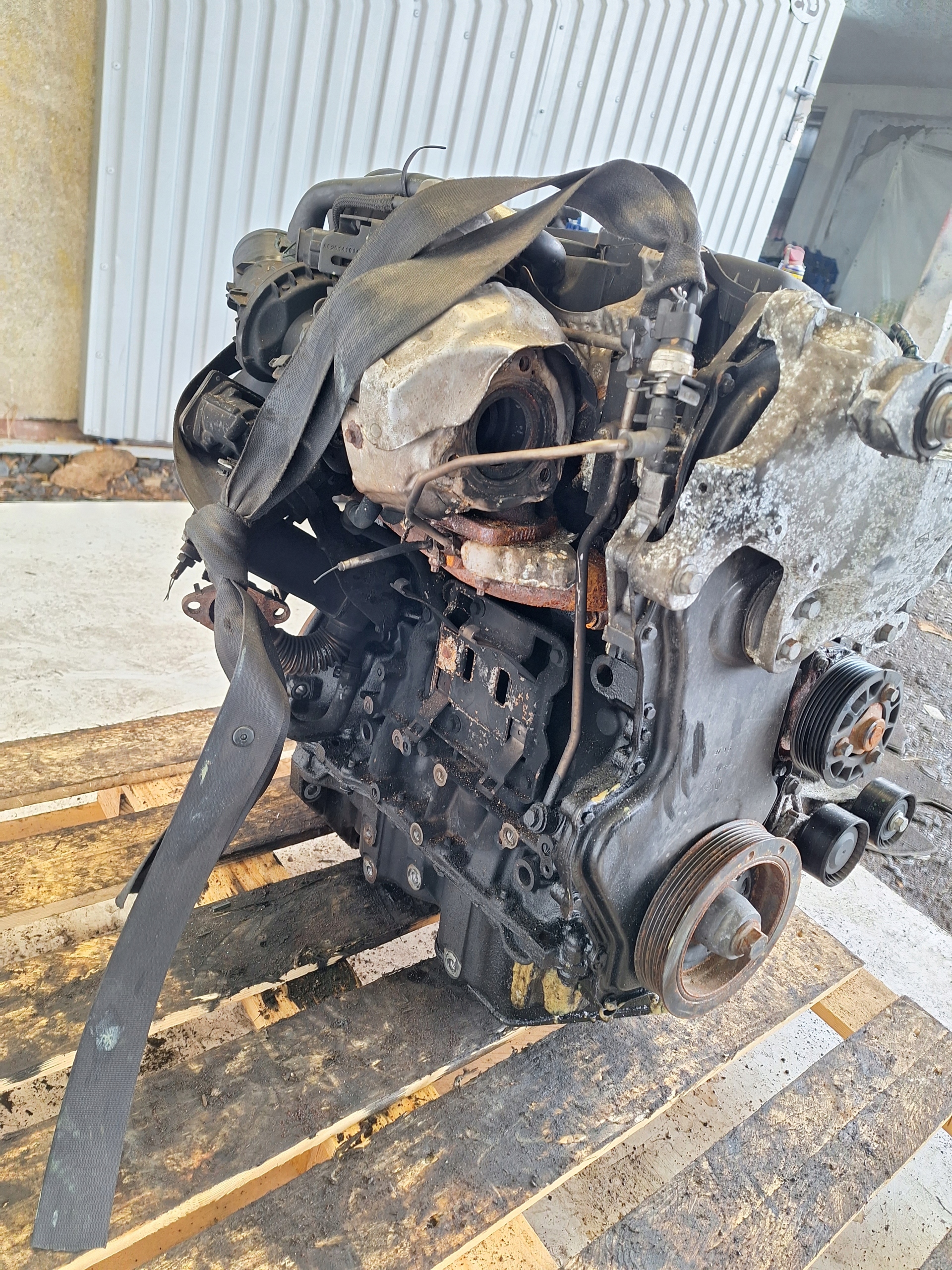 opel VIVARO b 1.6 renault TRAFIC III Двигатель R9M a 408