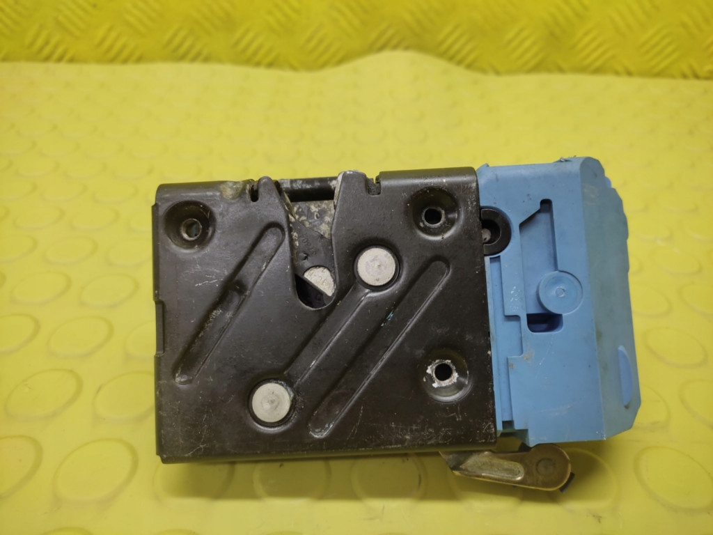VOLVO XC90 lock door right front