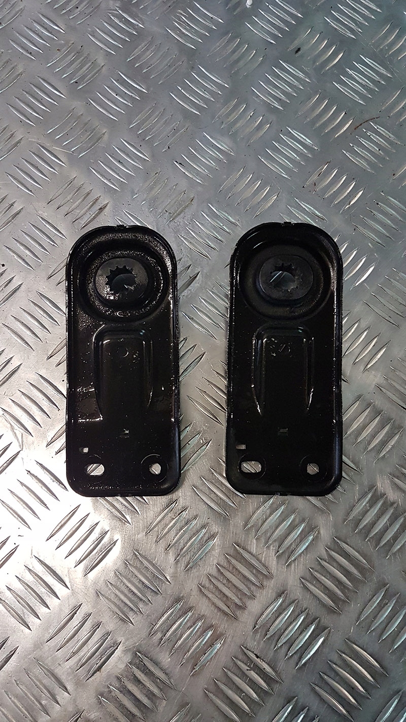 FORD MUSTANG 2015 КРЕПЛЕНИЕ РАДИАТОРА КРОНШТЕЙН