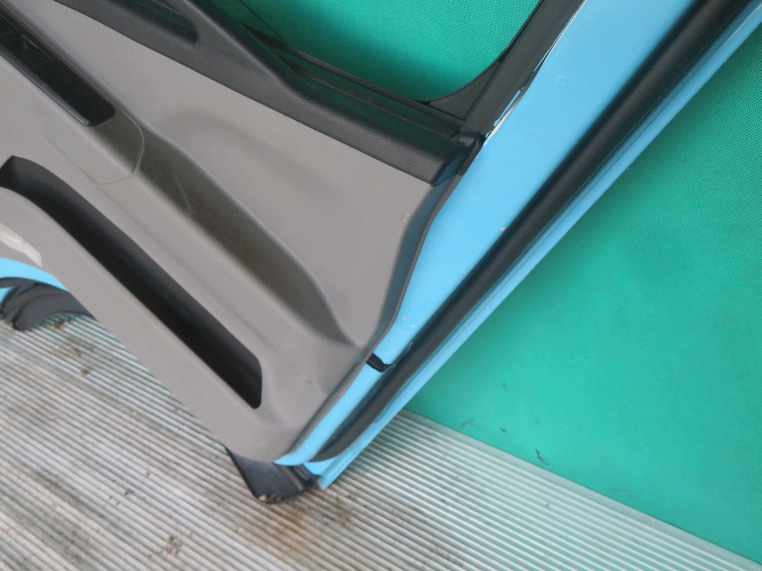 door right front NISSAN CABSTAR 20R